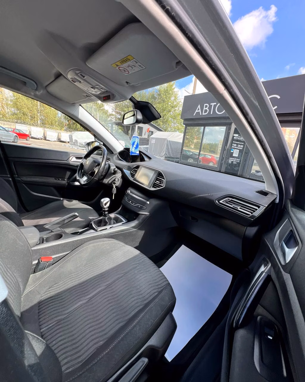 Peugeot 308 фото 12