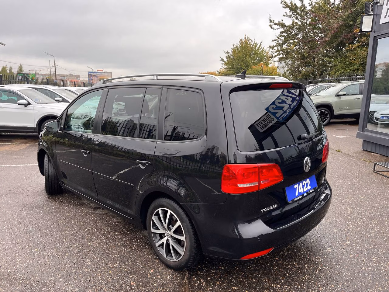 Volkswagen Touran фото 7
