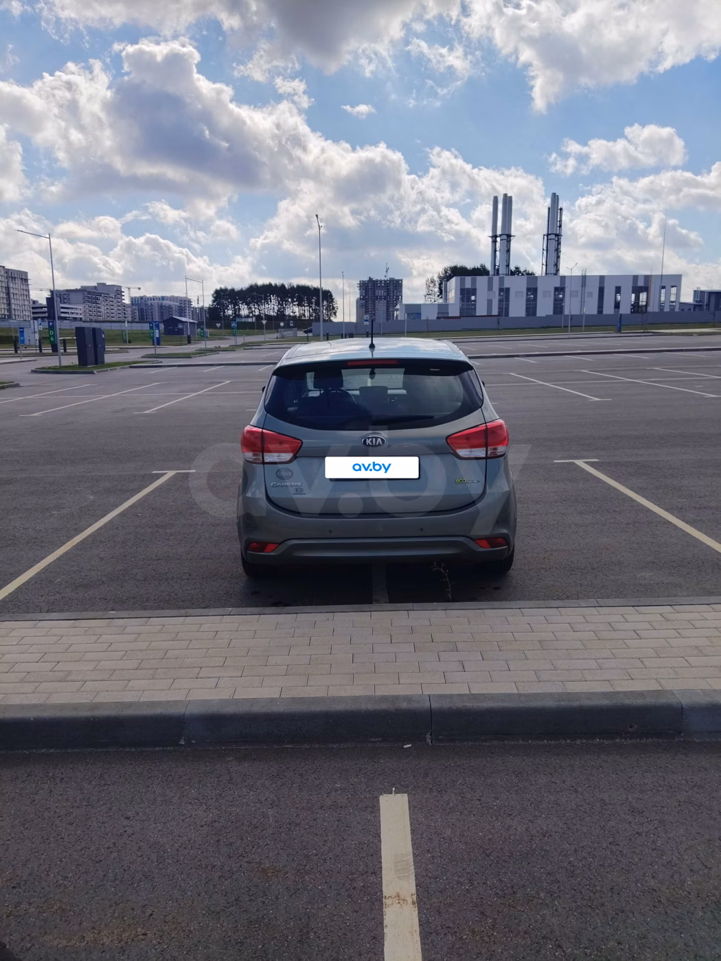 Kia Carens фото 4