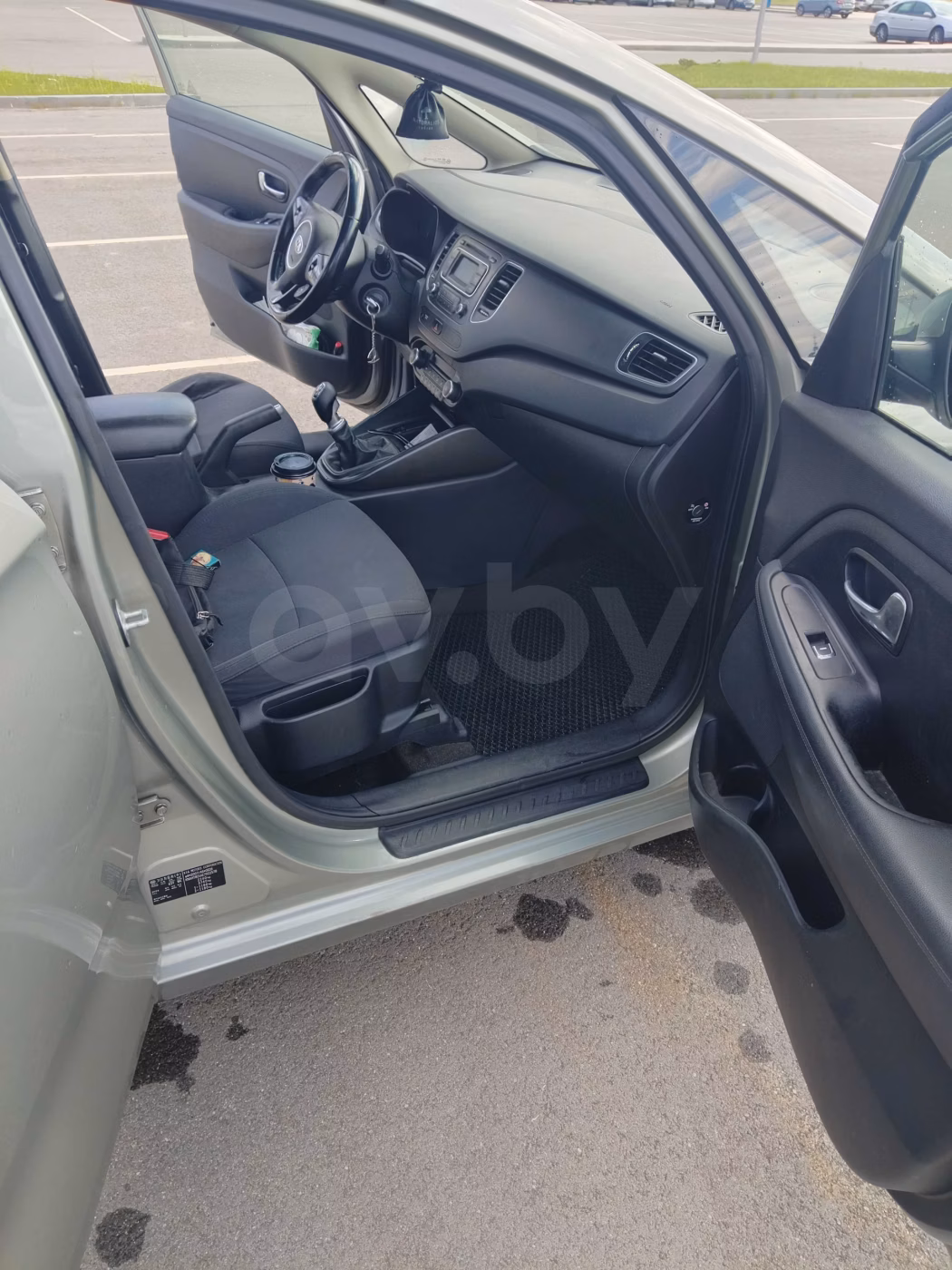 Kia Carens фото 6