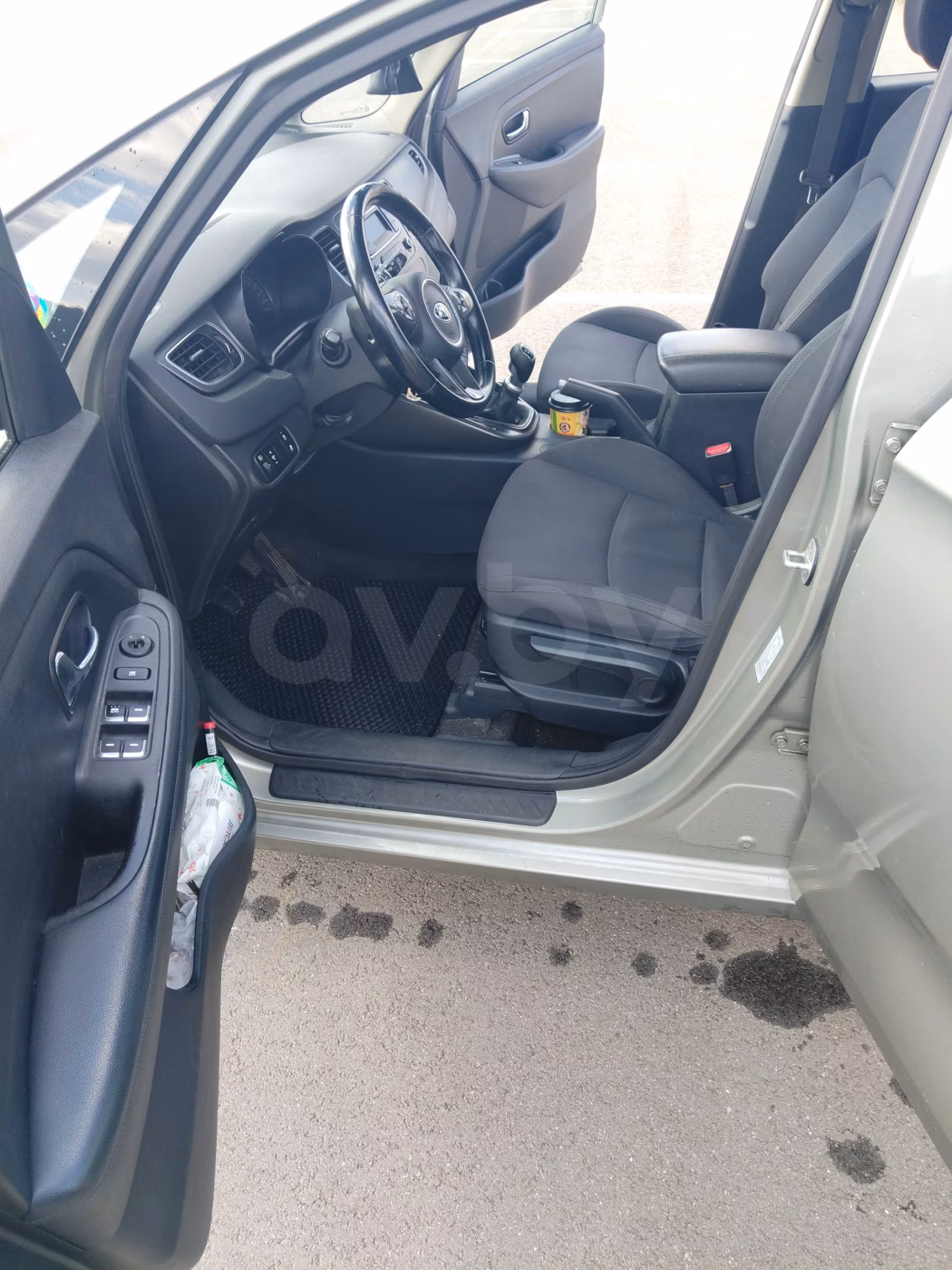 Kia Carens фото 9