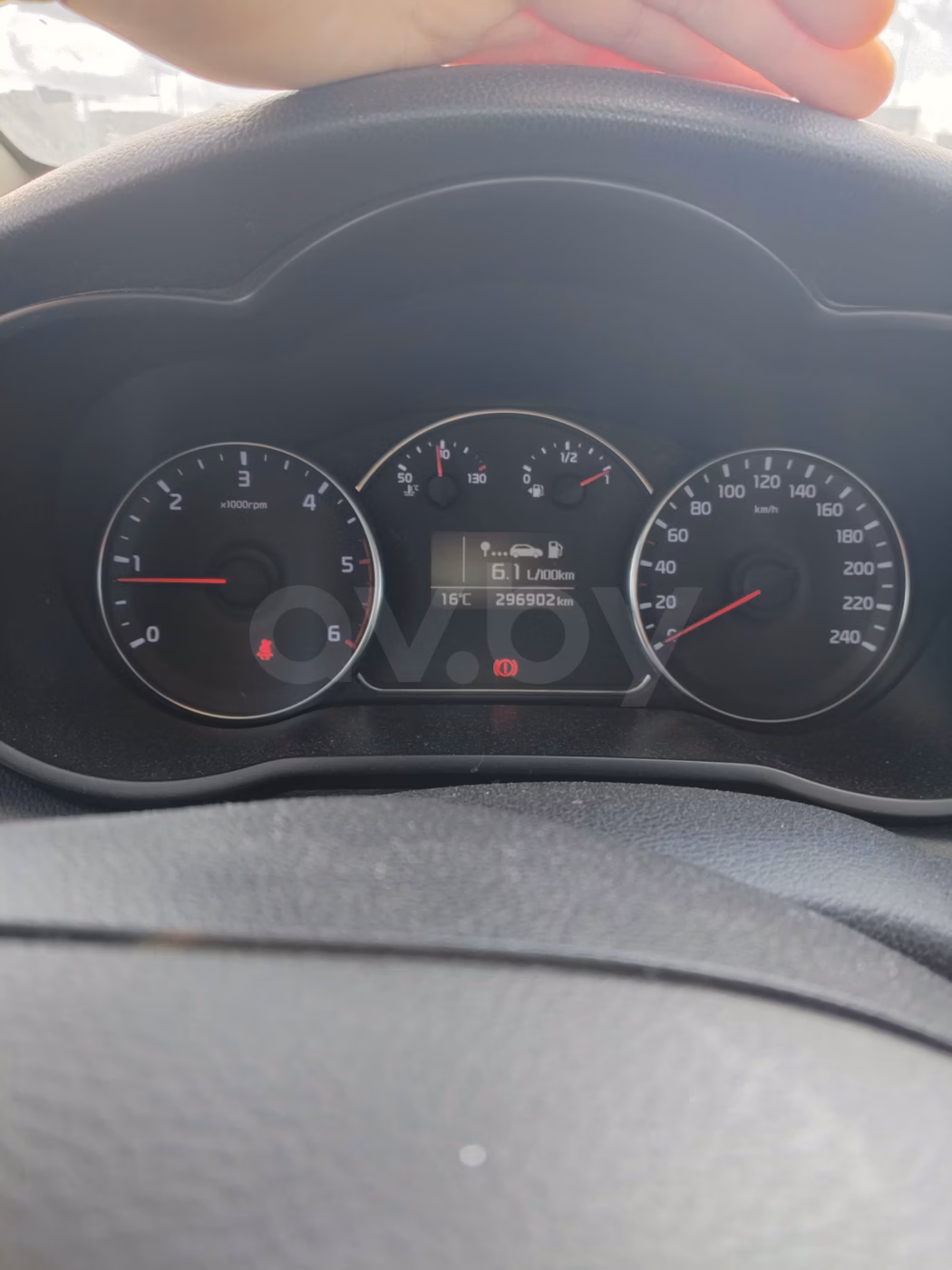 Kia Carens фото 10