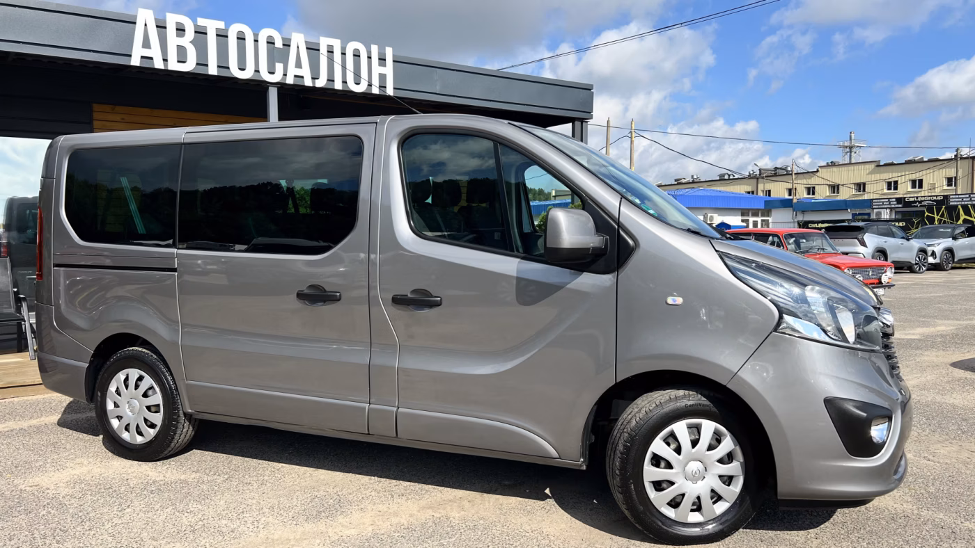 Opel Vivaro фото 2