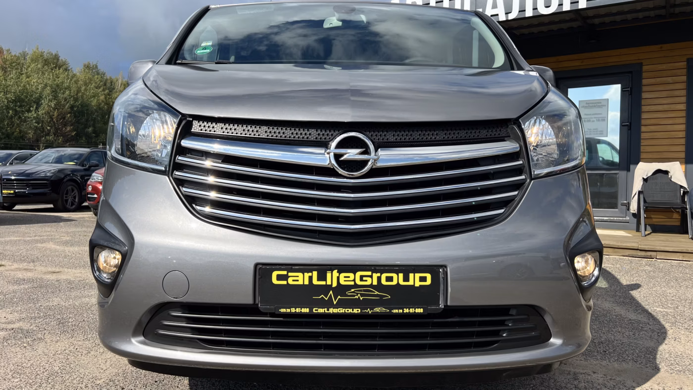 Opel Vivaro фото 5