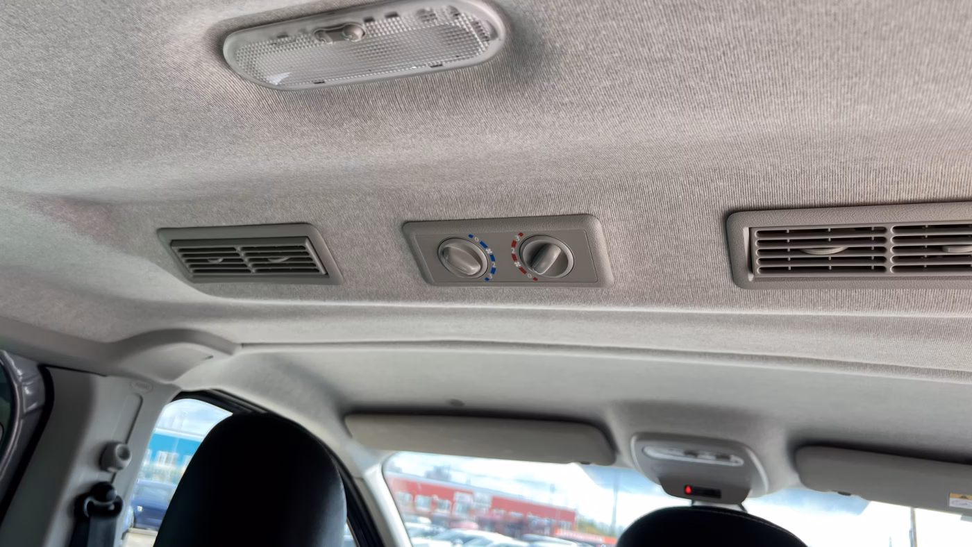 Opel Vivaro фото 14