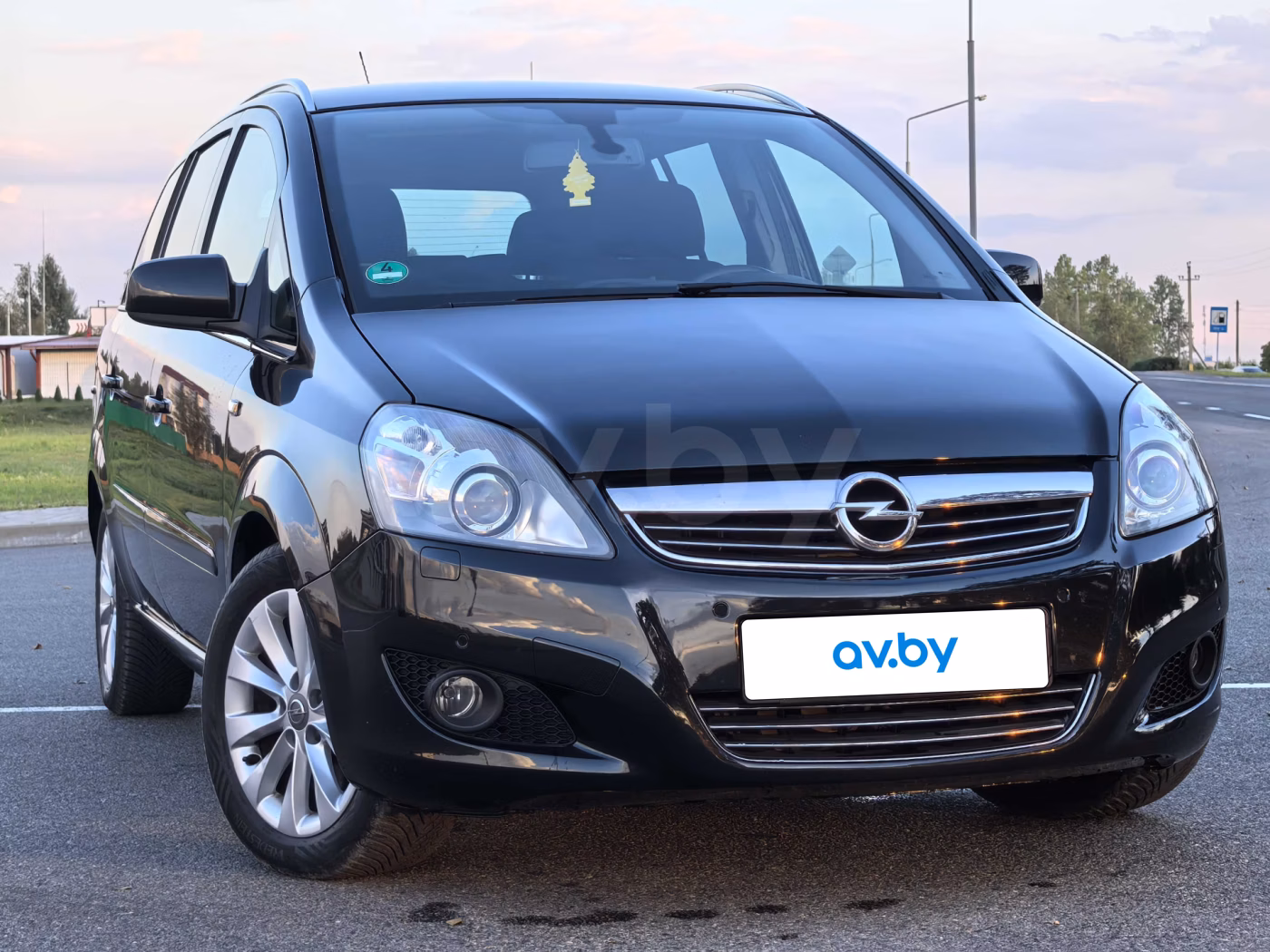 Opel Zafira фото 5