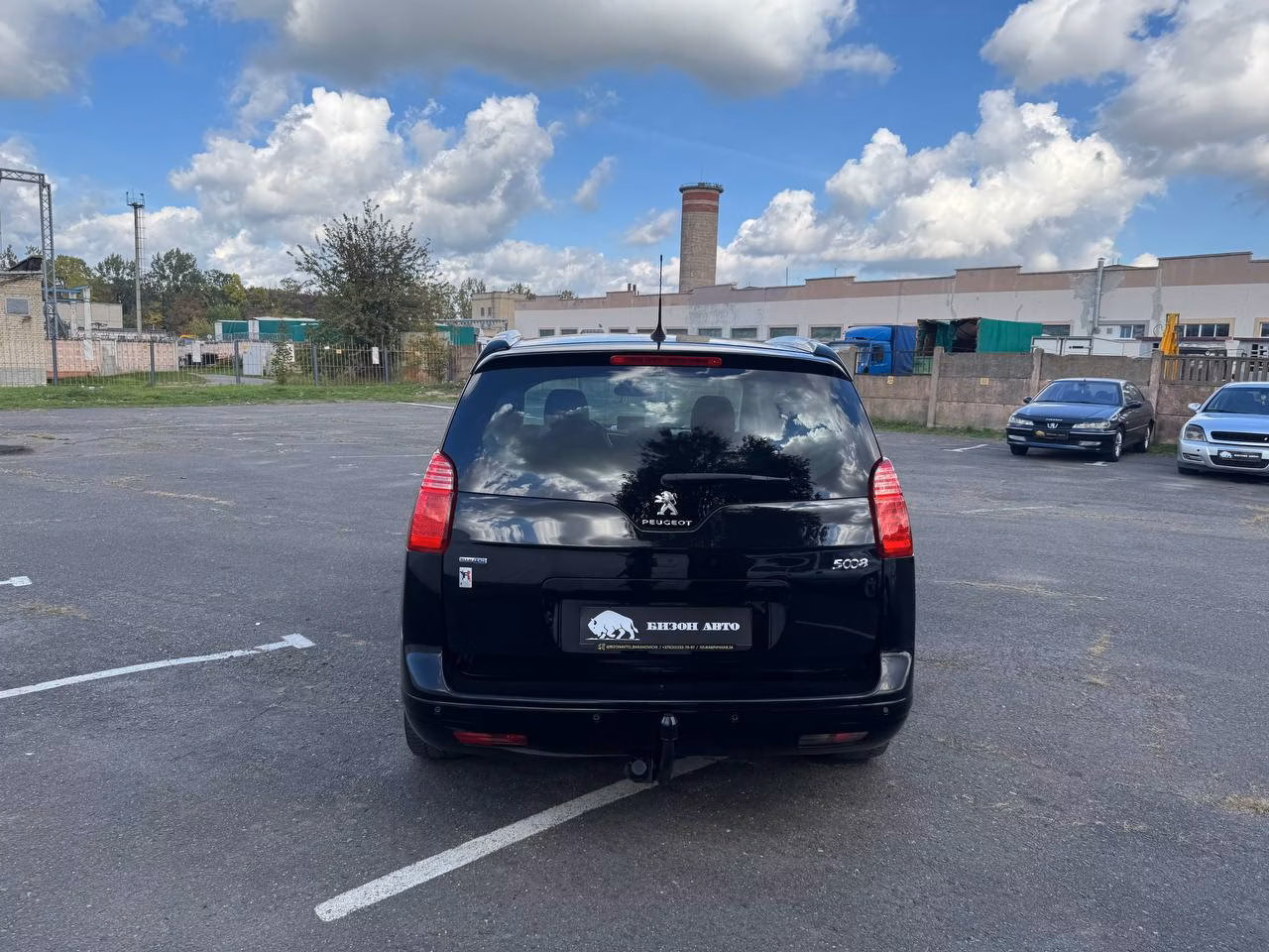 Peugeot 5008 фото 4