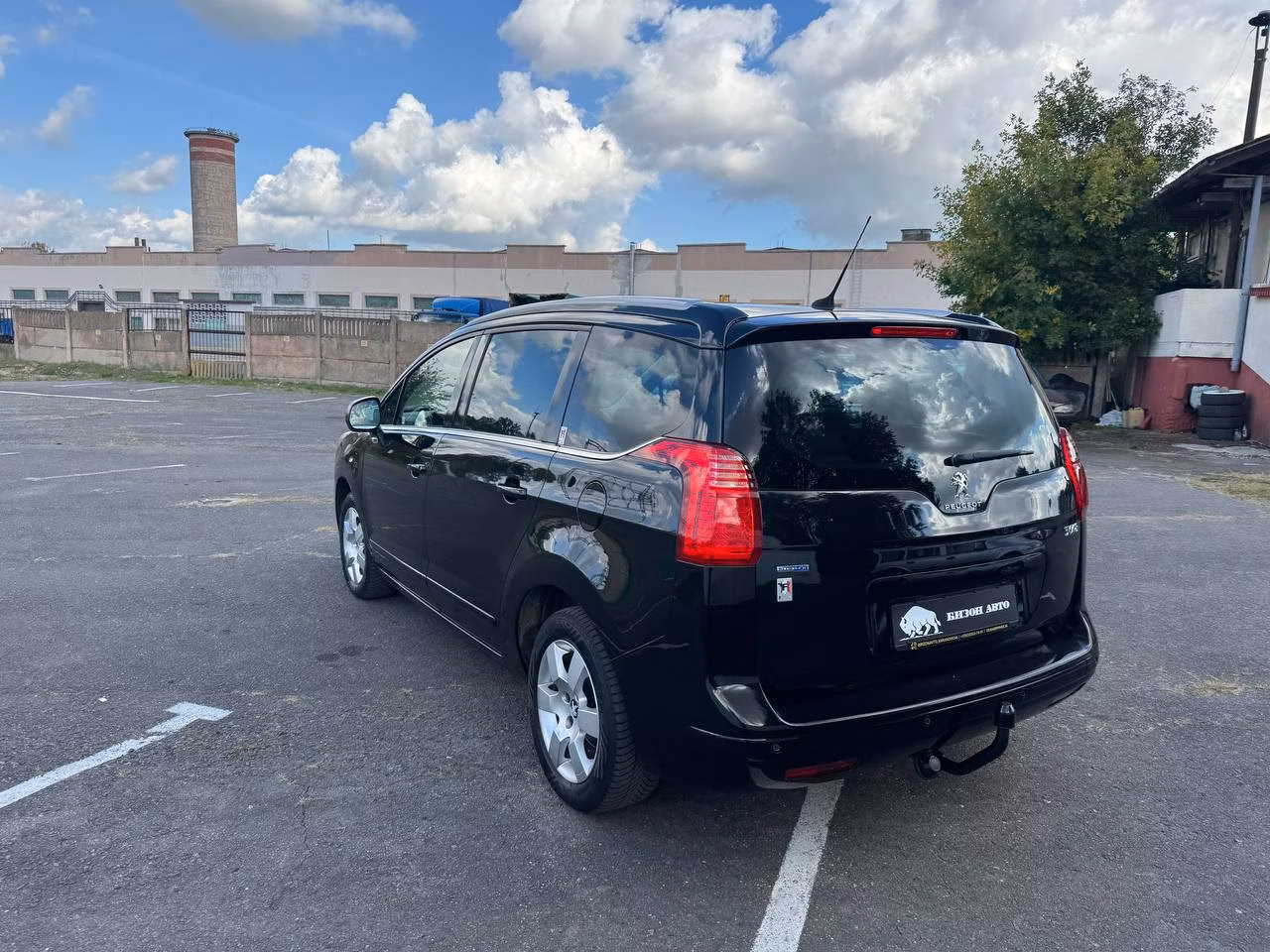 Peugeot 5008 фото 6