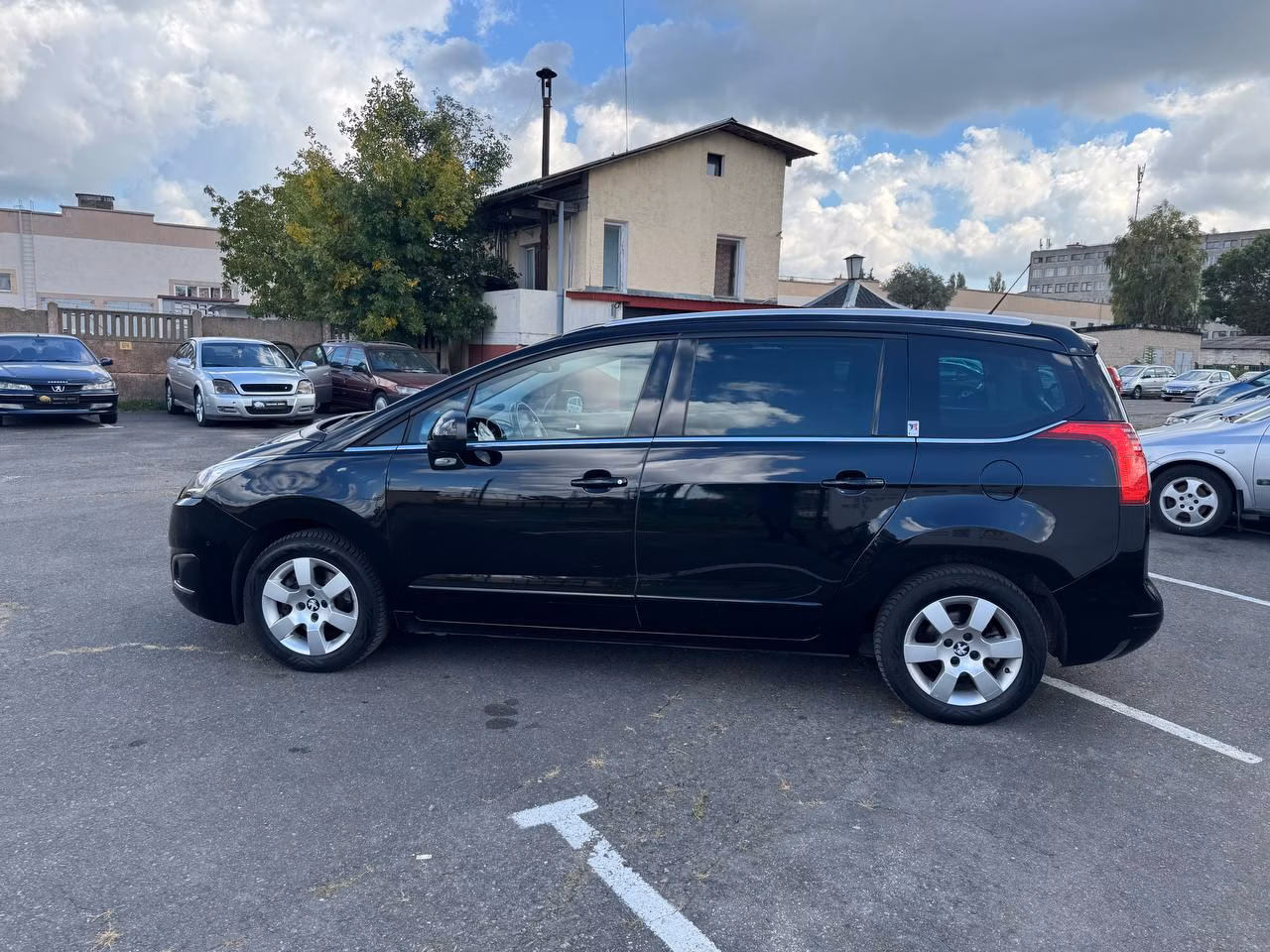 Peugeot 5008 фото 8
