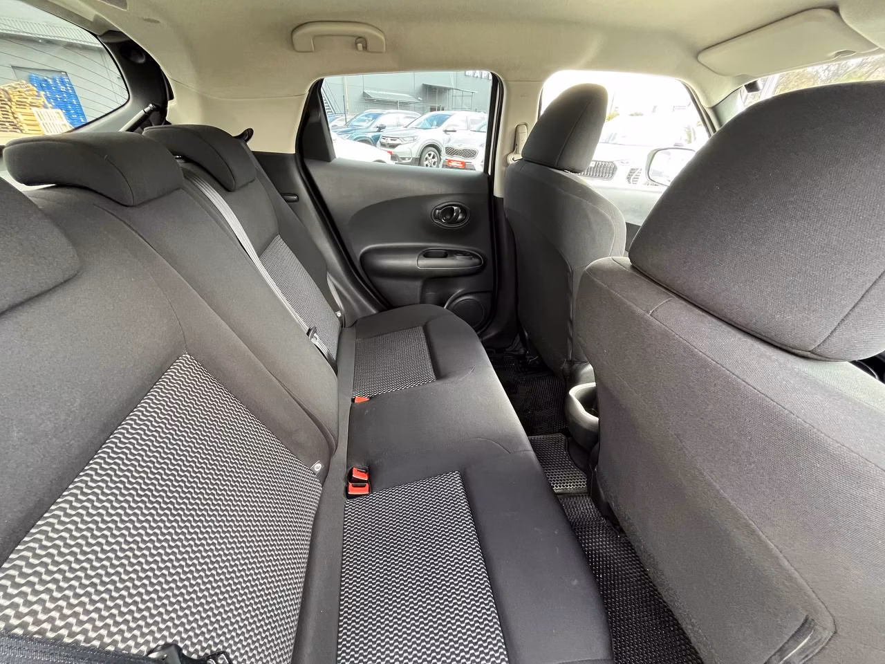 Nissan Juke фото 18