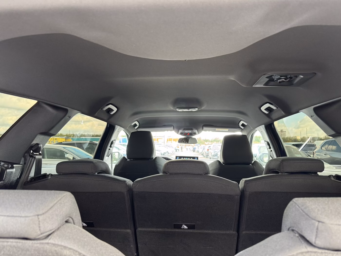 Peugeot 5008 фото 10