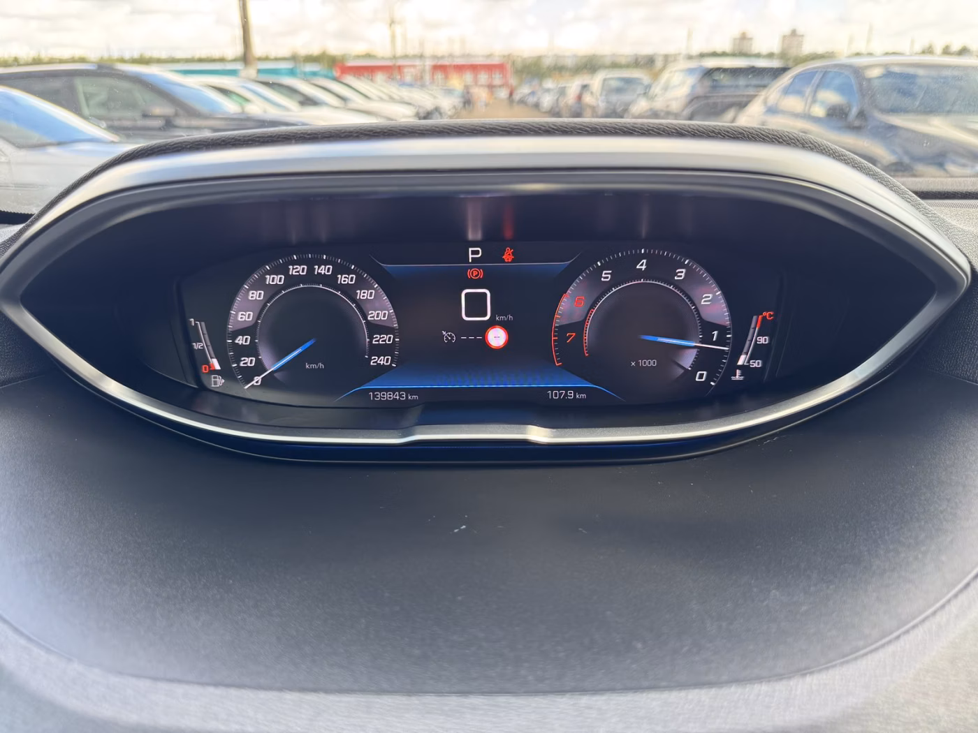 Peugeot 5008 фото 20
