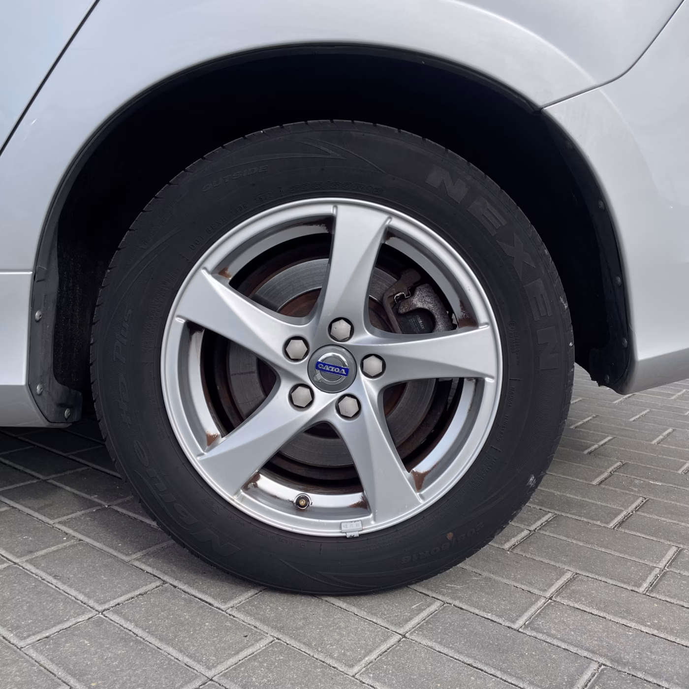 Volvo V60 фото 7