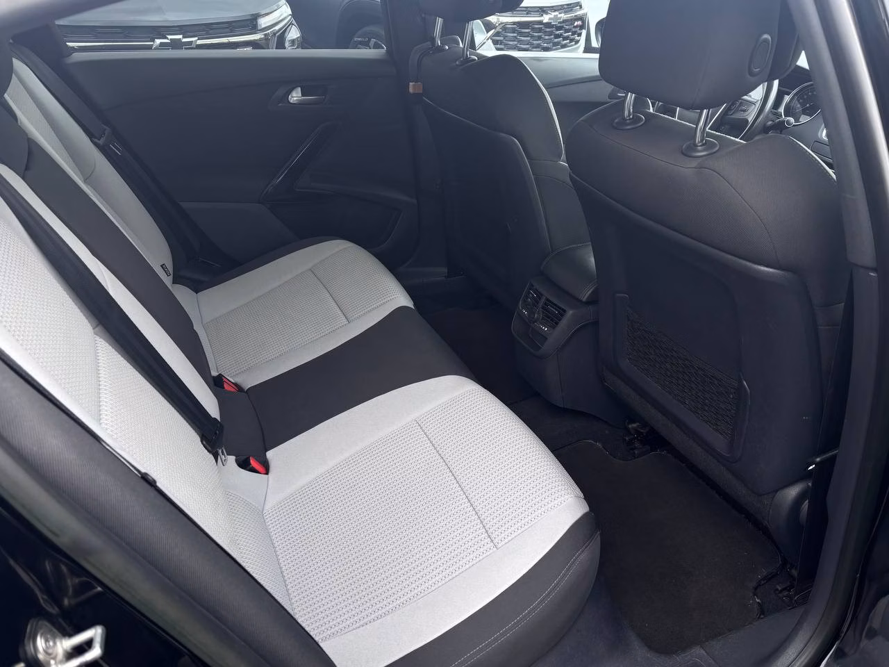 Peugeot 508 фото 15