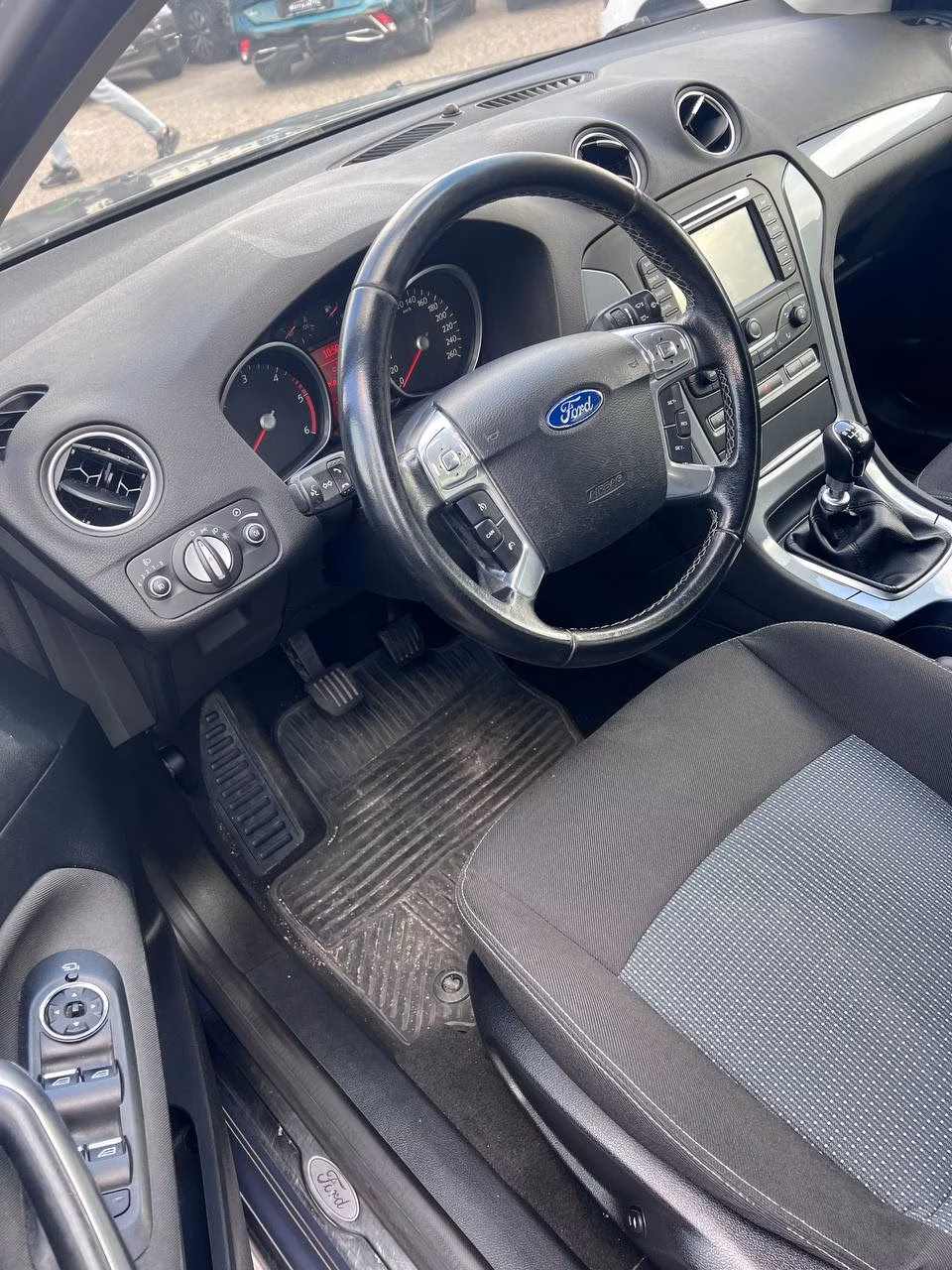 Ford Mondeo фото 10