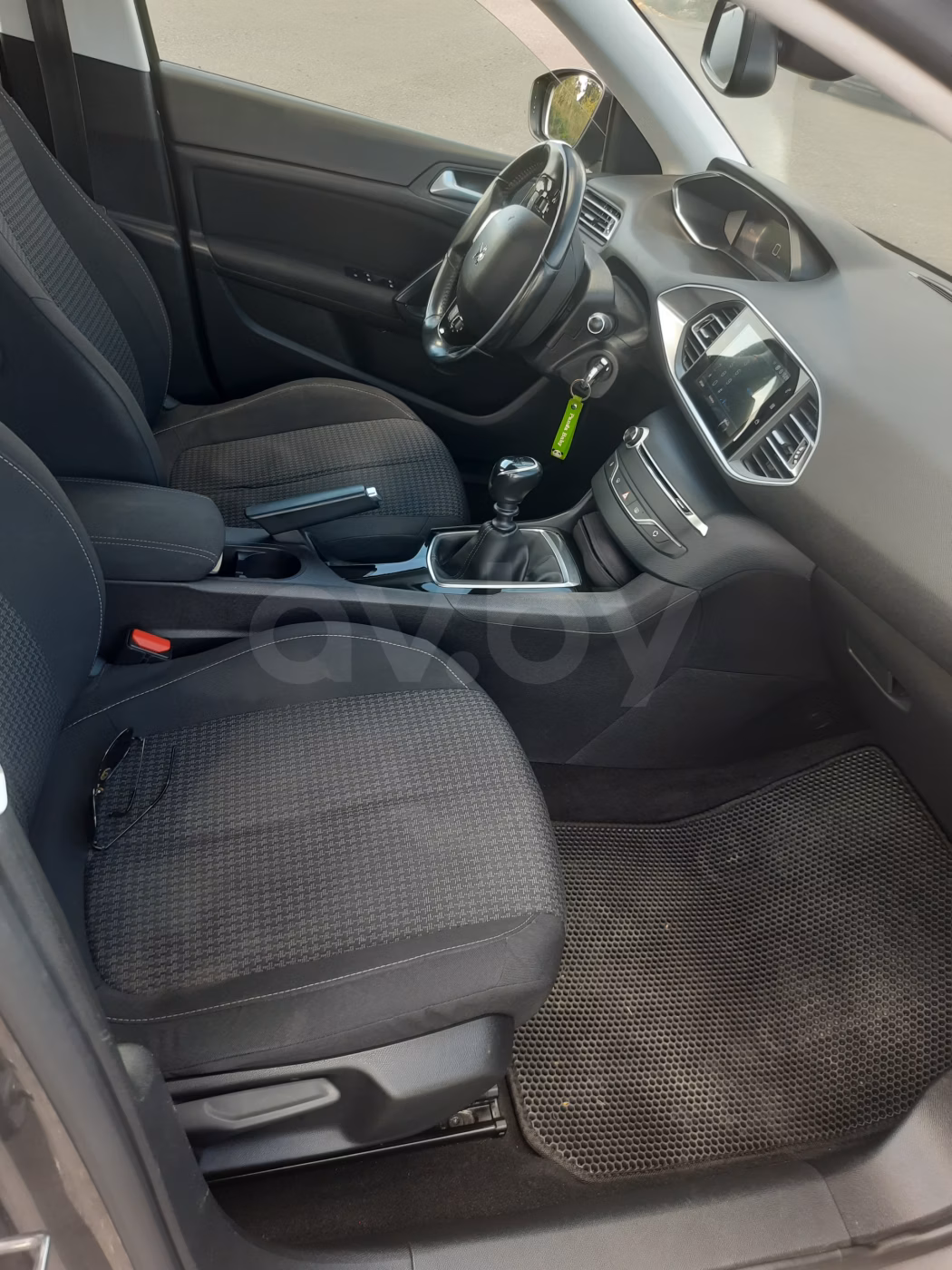 Peugeot 308 фото 5