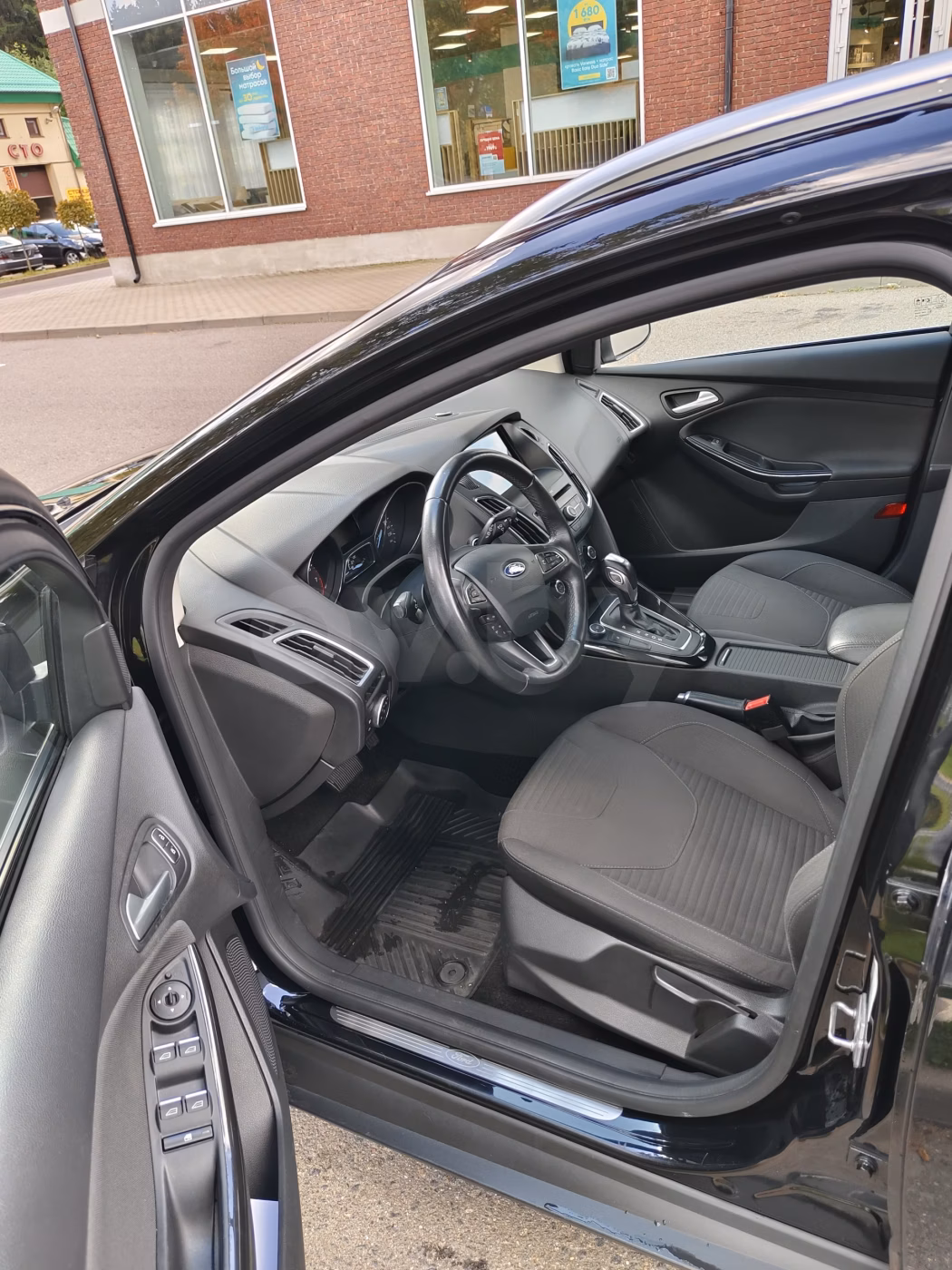 Ford Focus фото 8