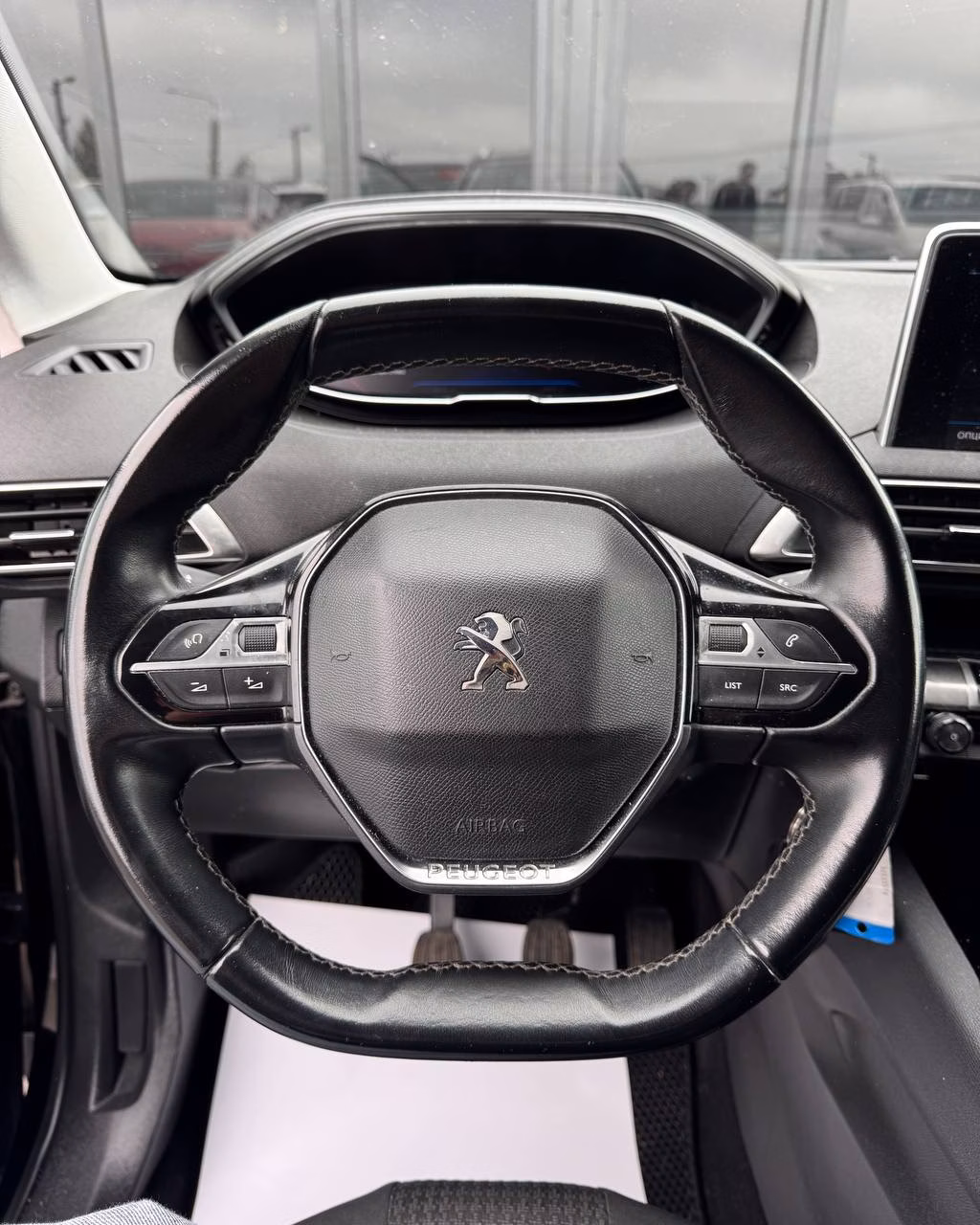 Peugeot 5008 фото 12