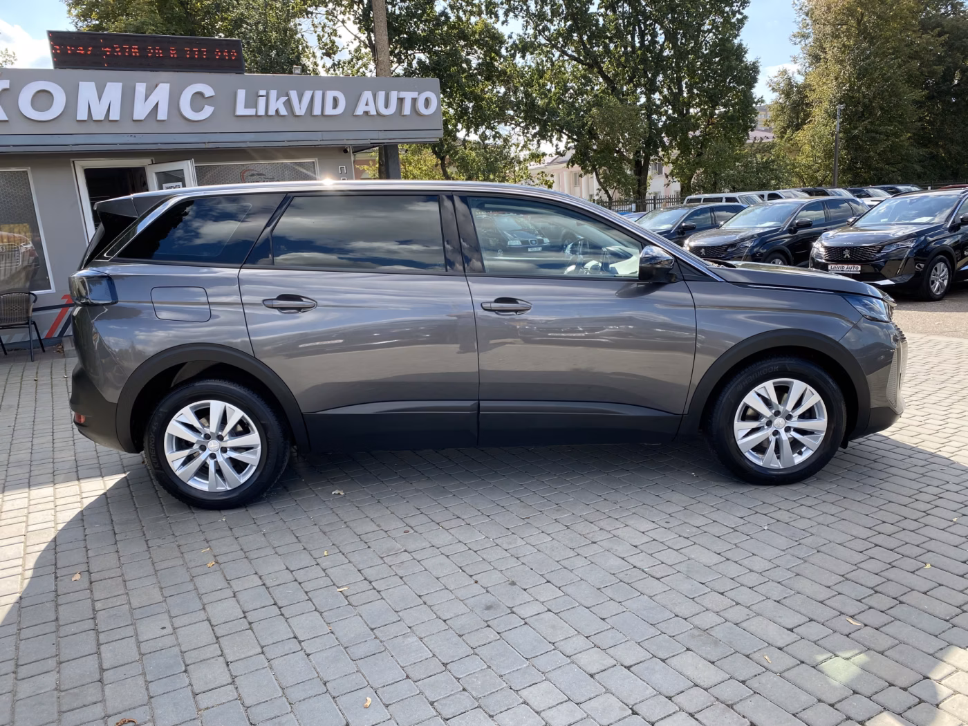 Peugeot 5008 фото 8