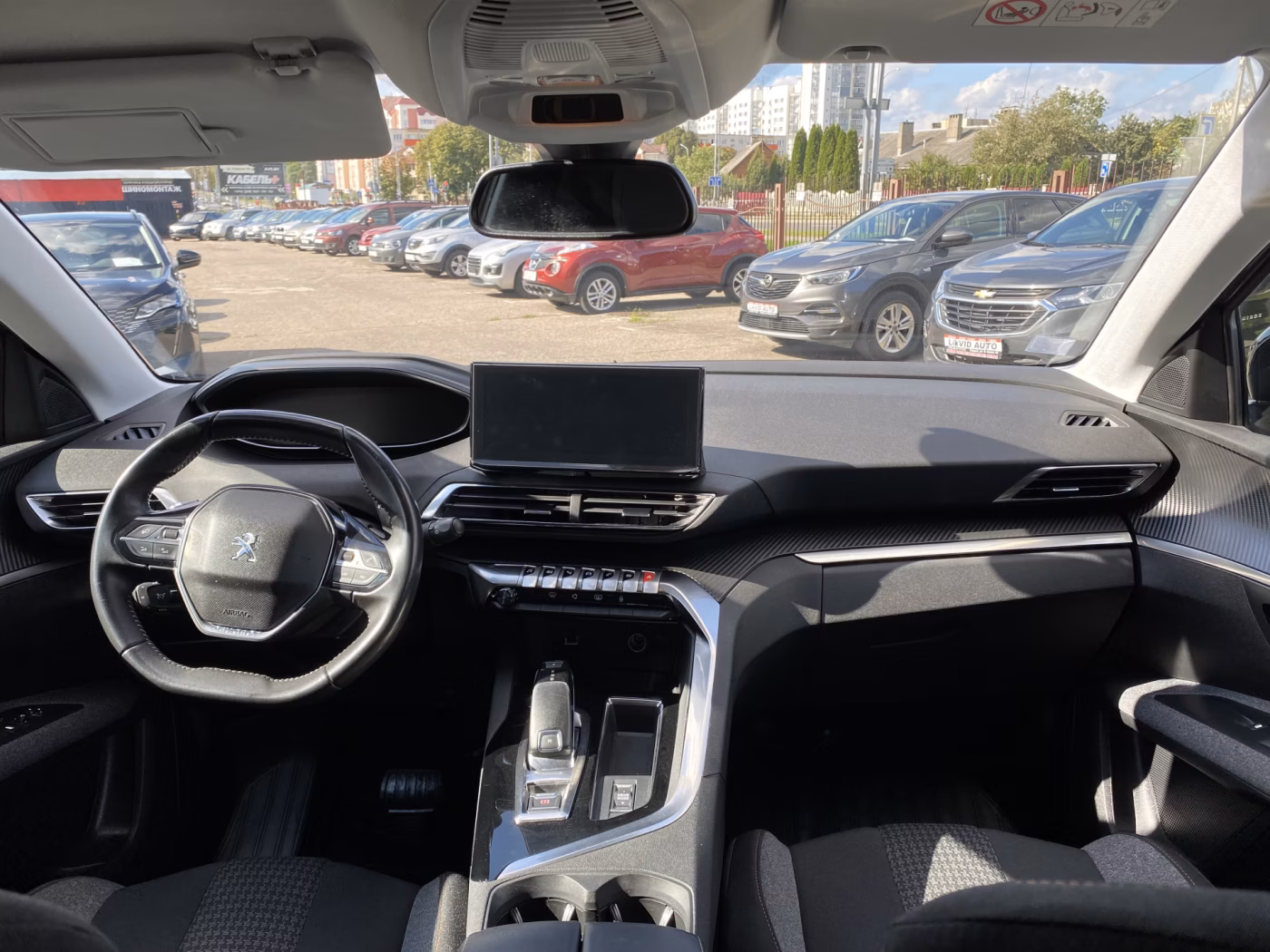 Peugeot 5008 фото 11