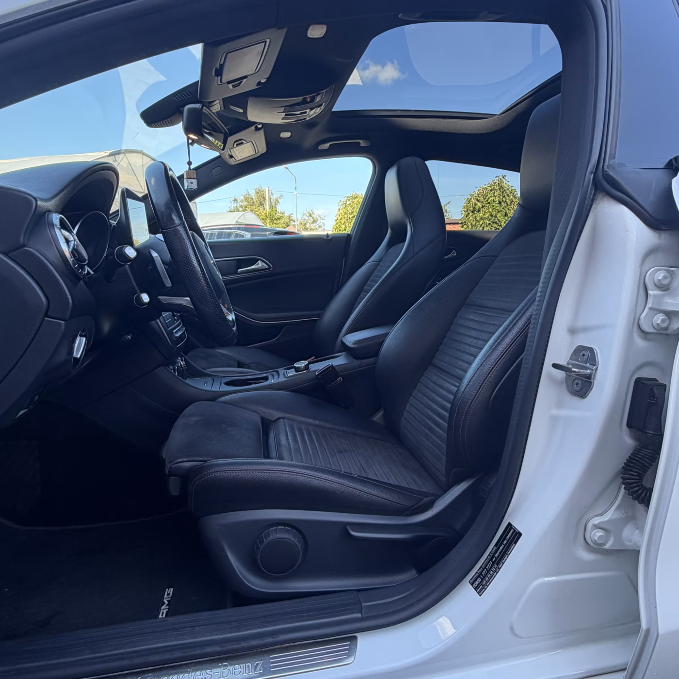 Mercedes-Benz CLA фото 10