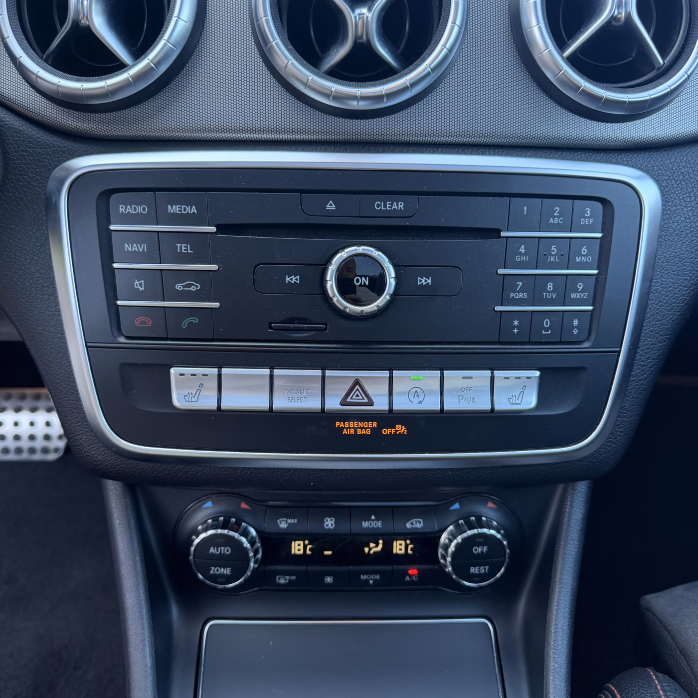 Mercedes-Benz CLA фото 15