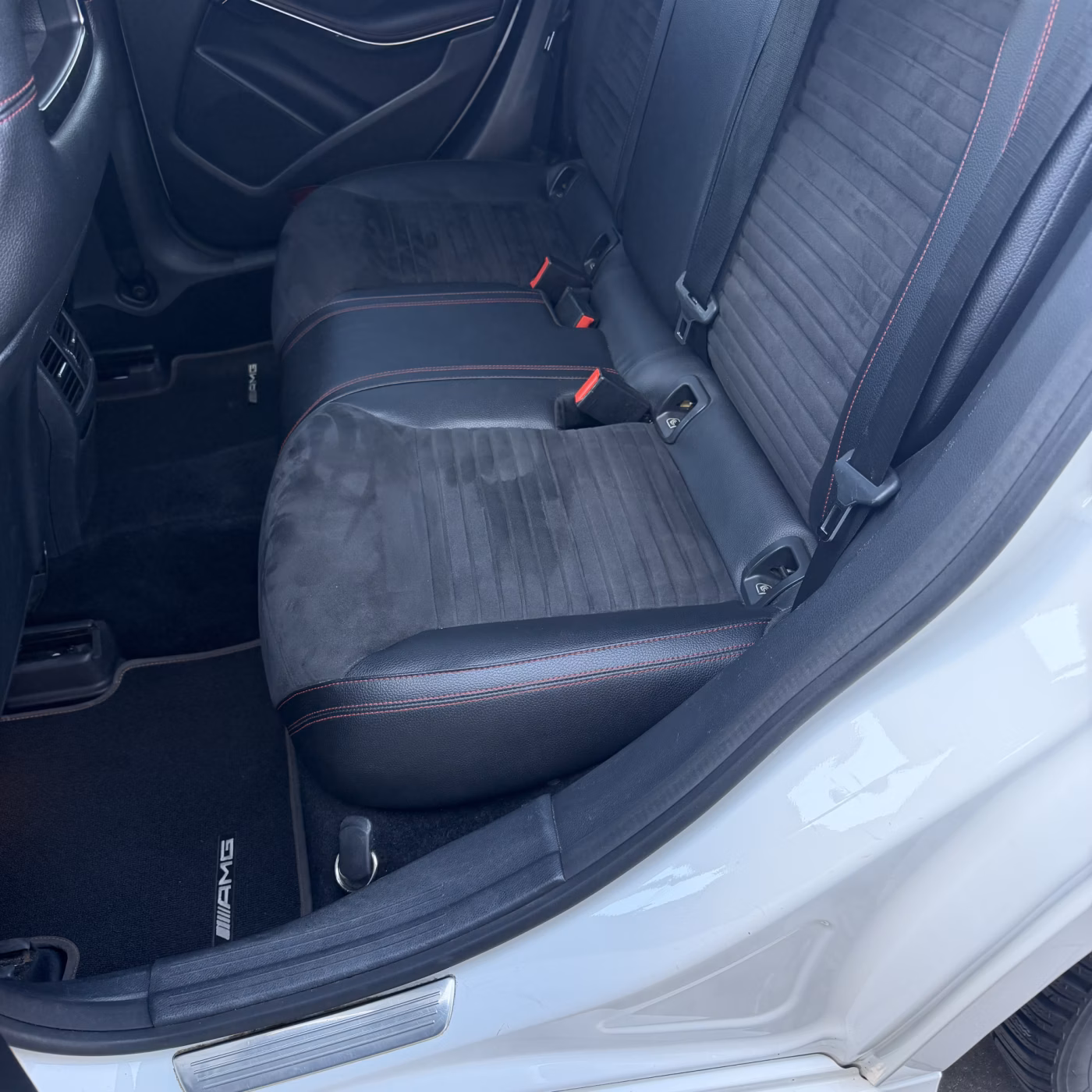 Mercedes-Benz CLA фото 18