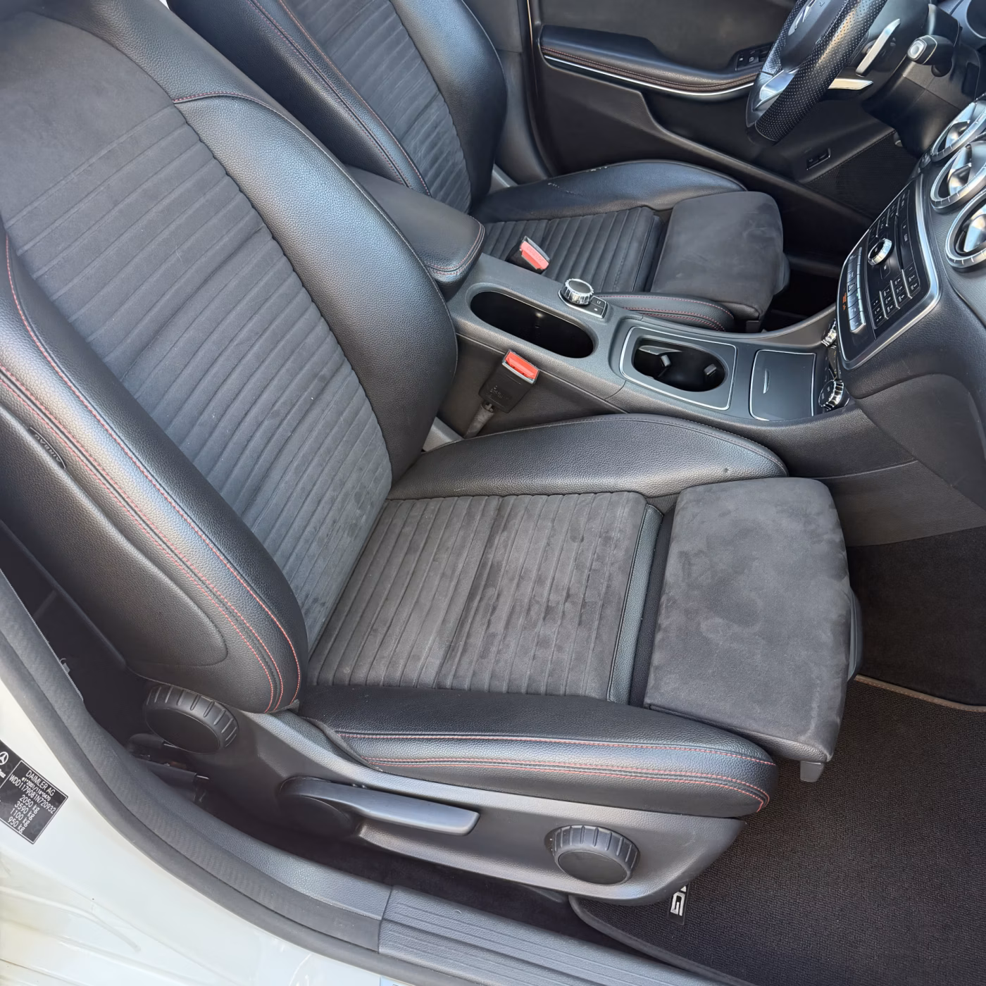 Mercedes-Benz CLA фото 19