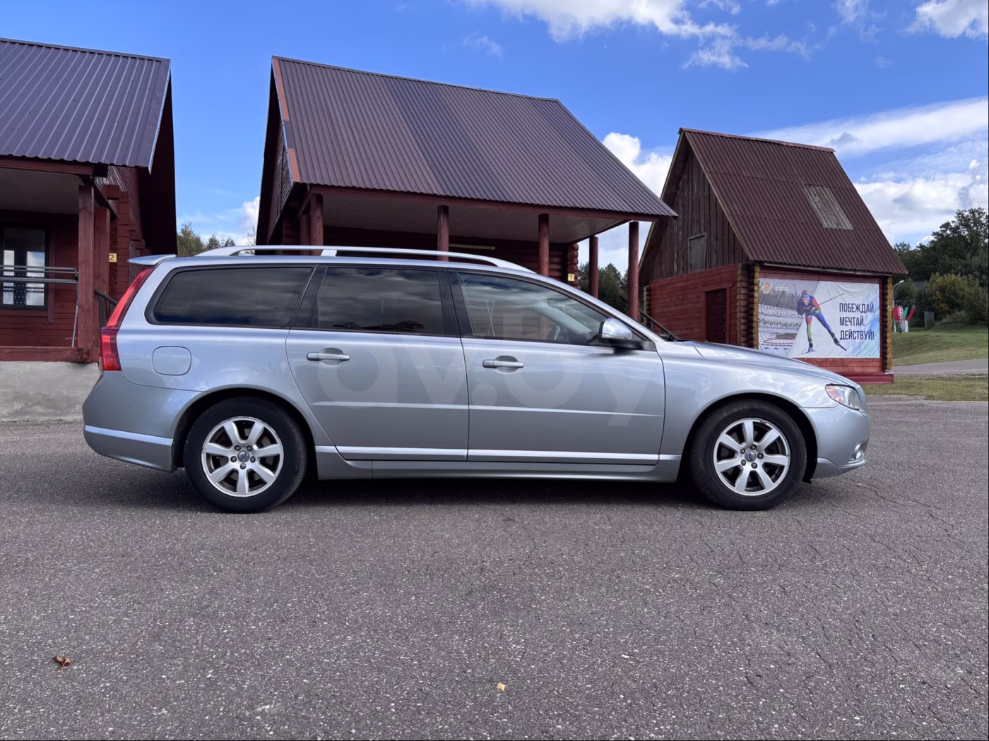 Volvo V70 фото 8