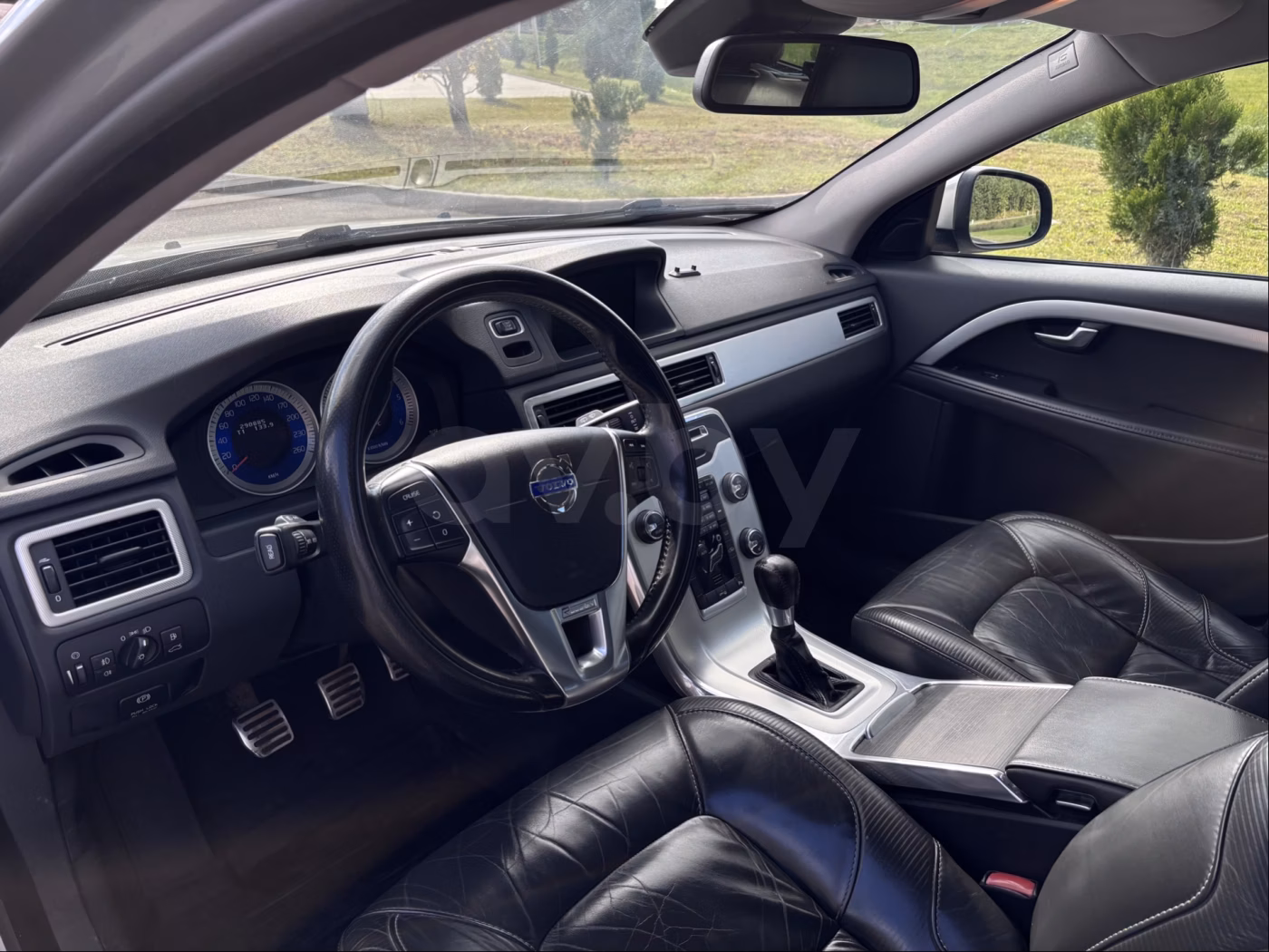Volvo V70 фото 11