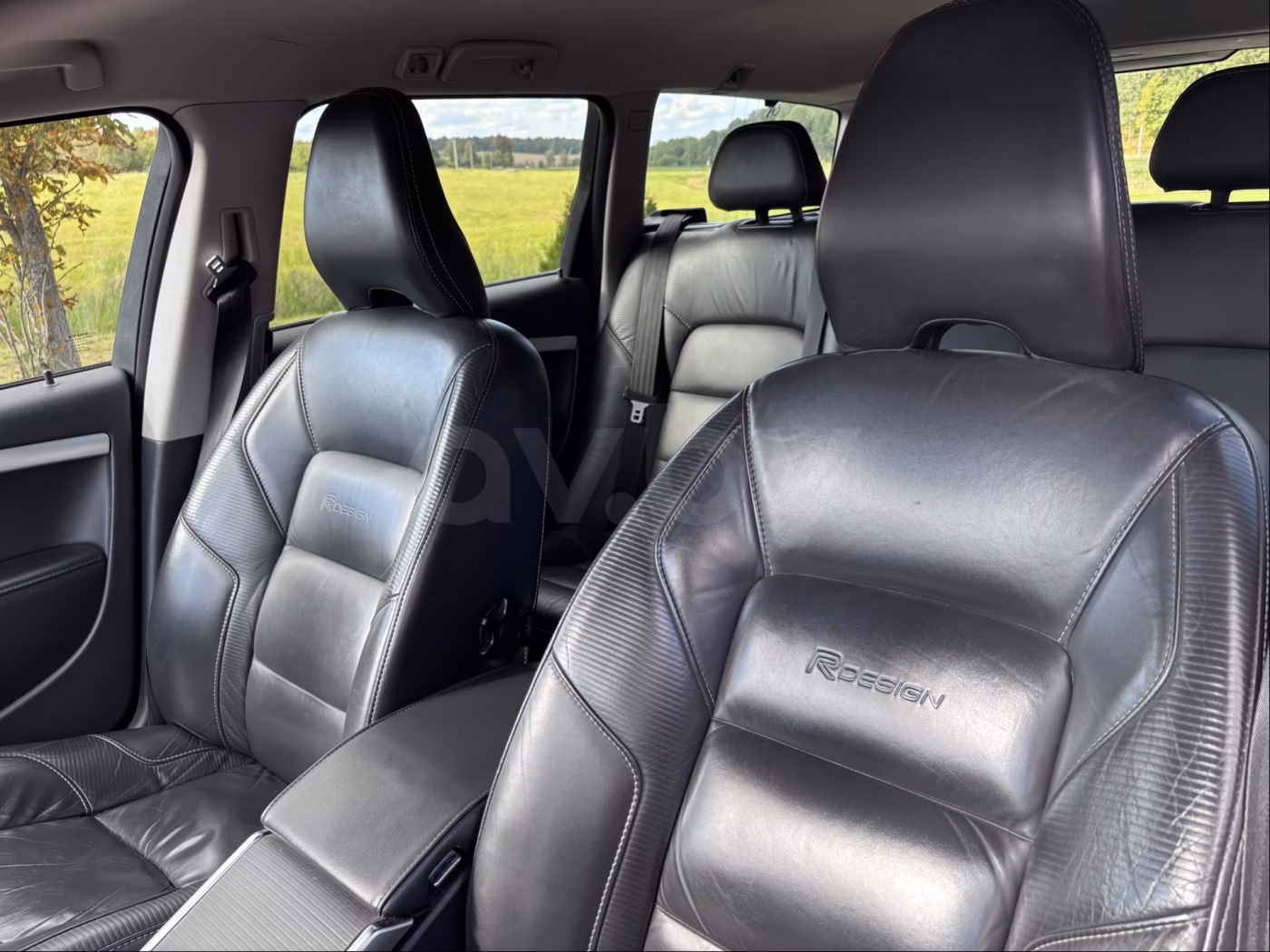 Volvo V70 фото 13