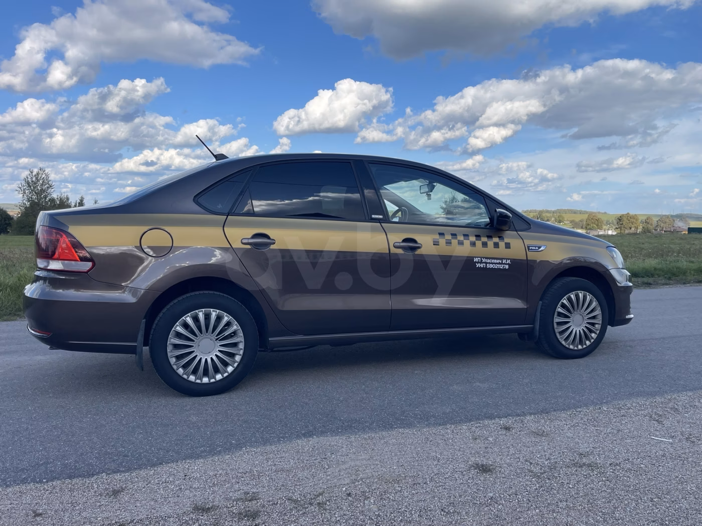 Volkswagen Polo Sedan фото 10