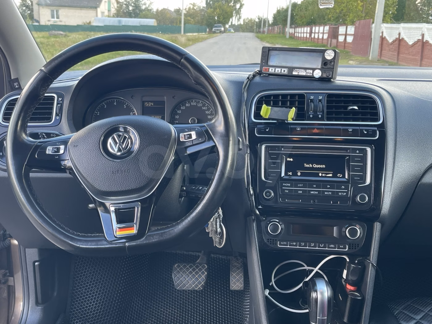 Volkswagen Polo Sedan фото 13
