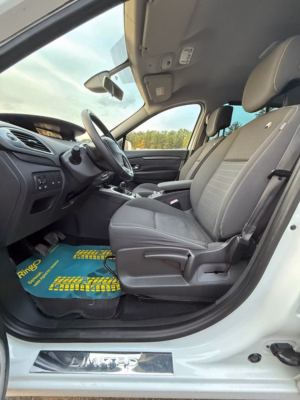 Renault Scenic фото 12