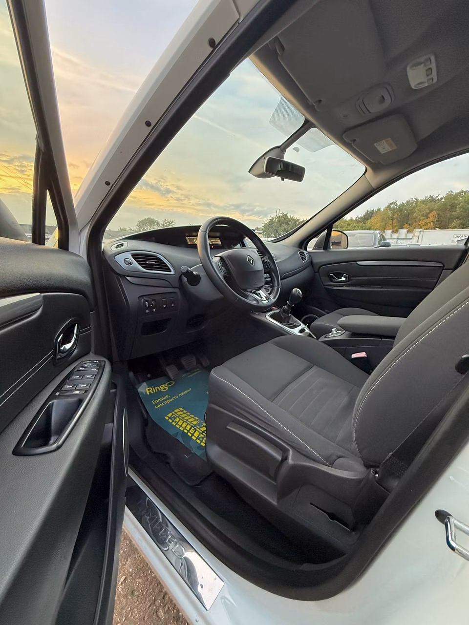 Renault Scenic фото 13