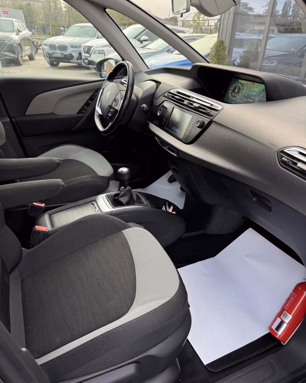 Citroen C4 Picasso фото 11
