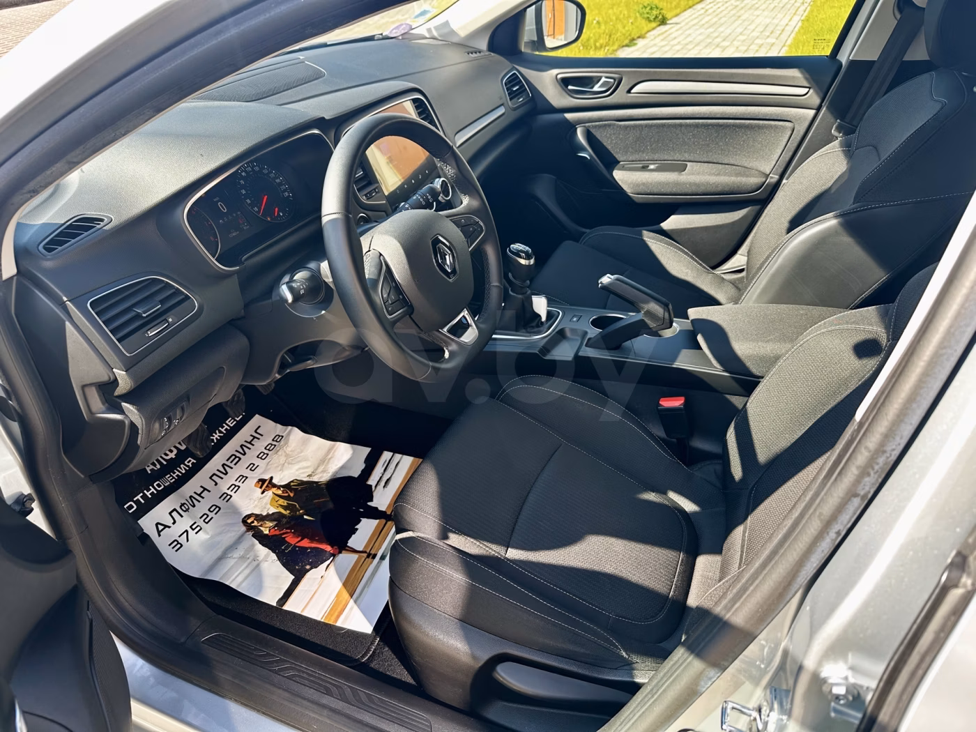 Renault Megane фото 8