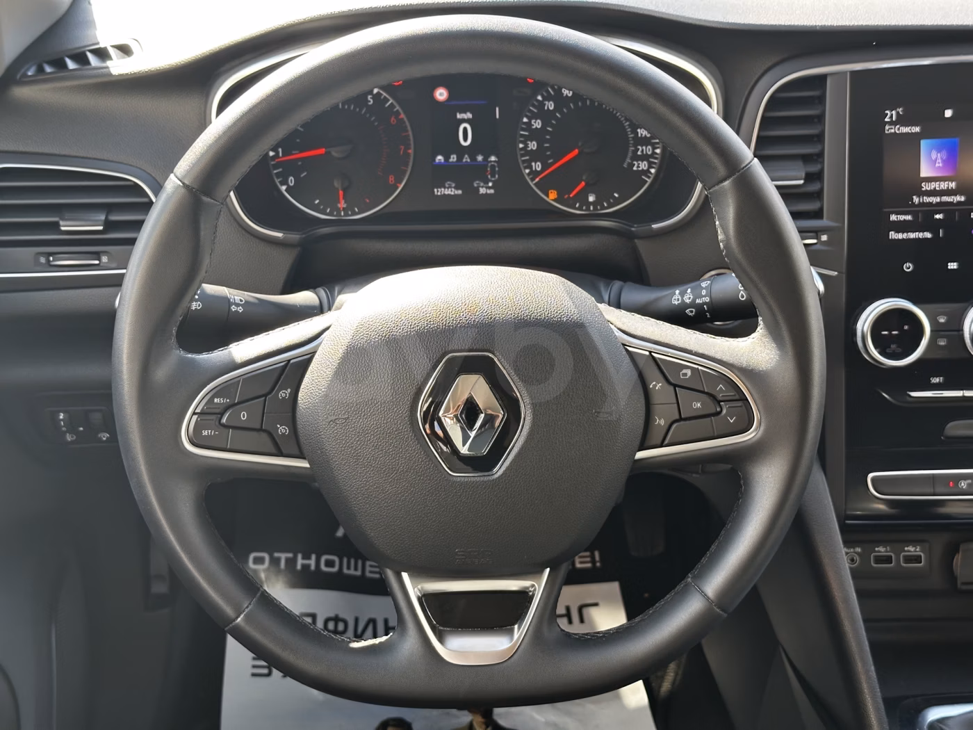 Renault Megane фото 12