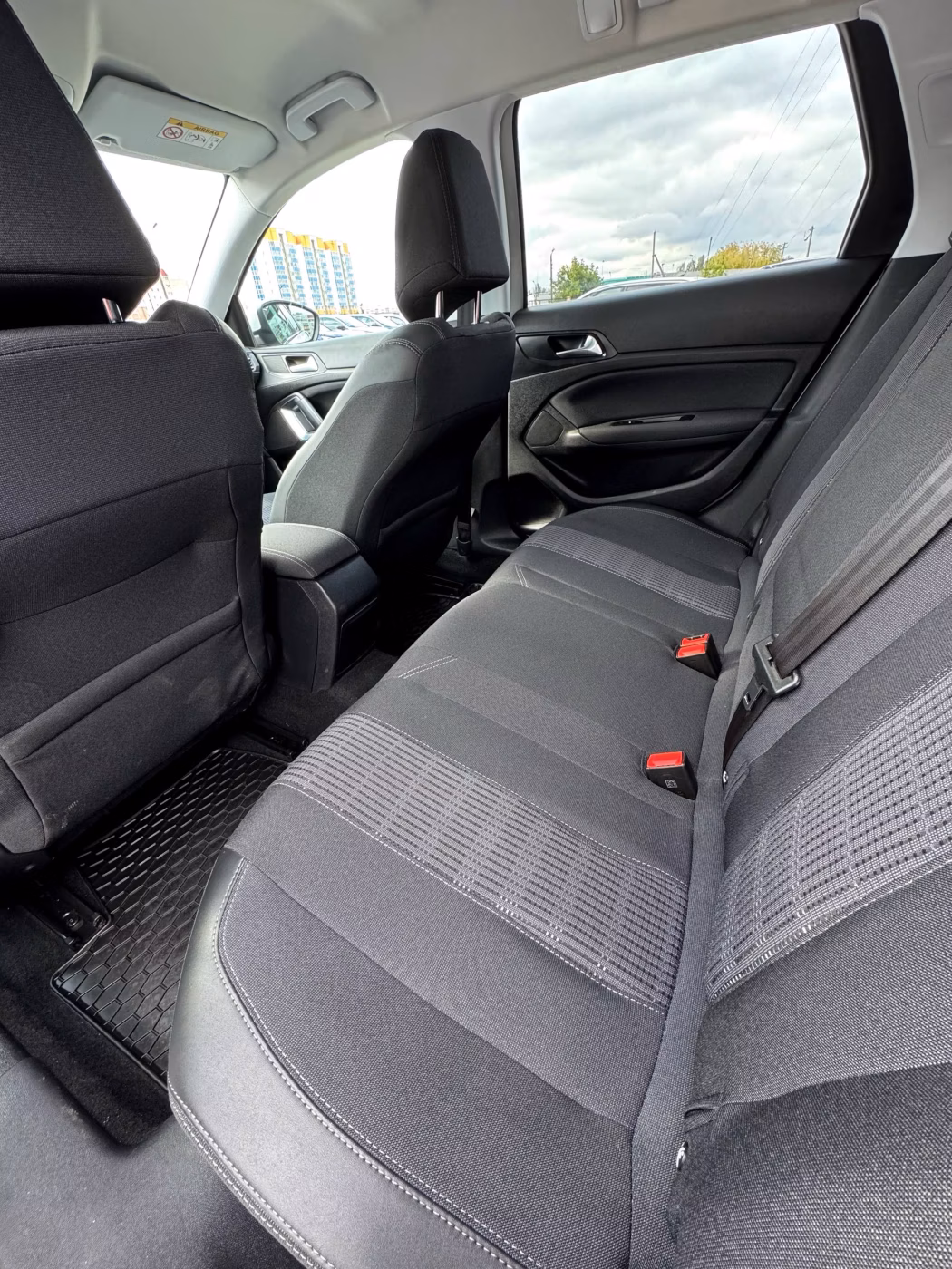 Peugeot 308 фото 11