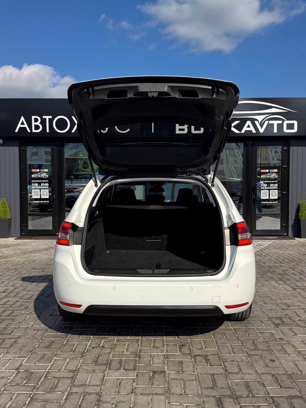 Peugeot 308 фото 12