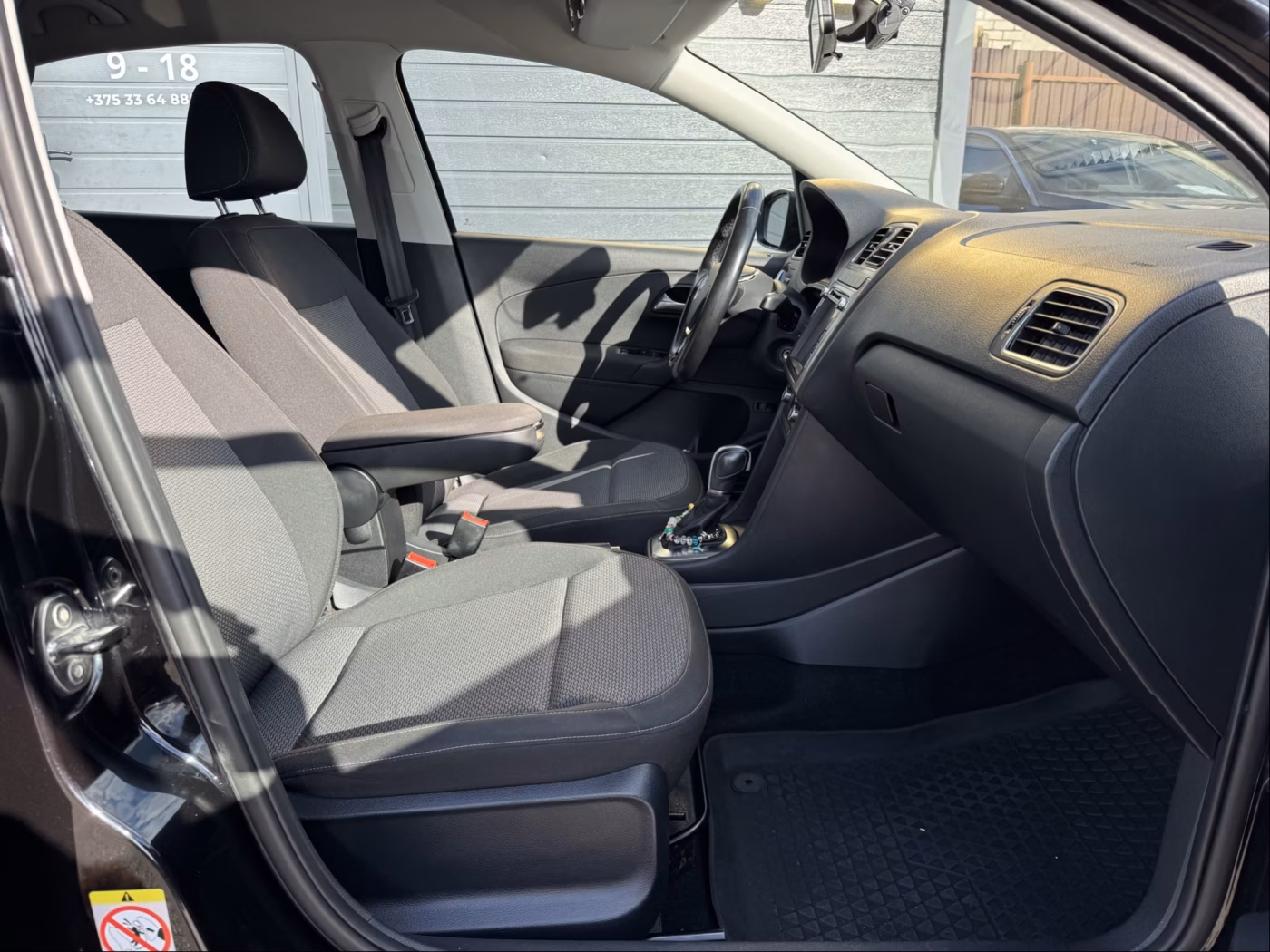 Volkswagen Polo Sedan фото 18