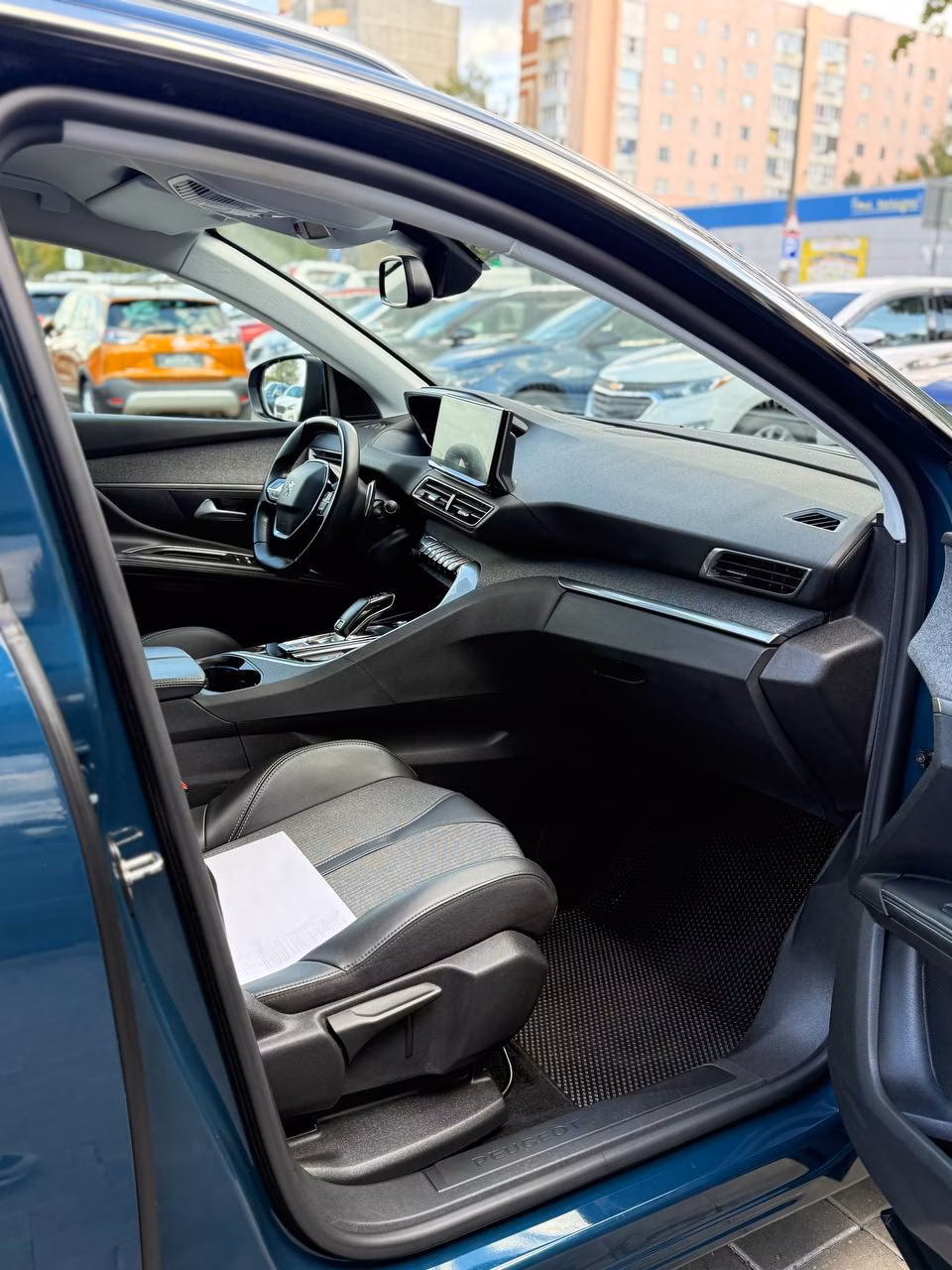 Peugeot 5008 фото 10