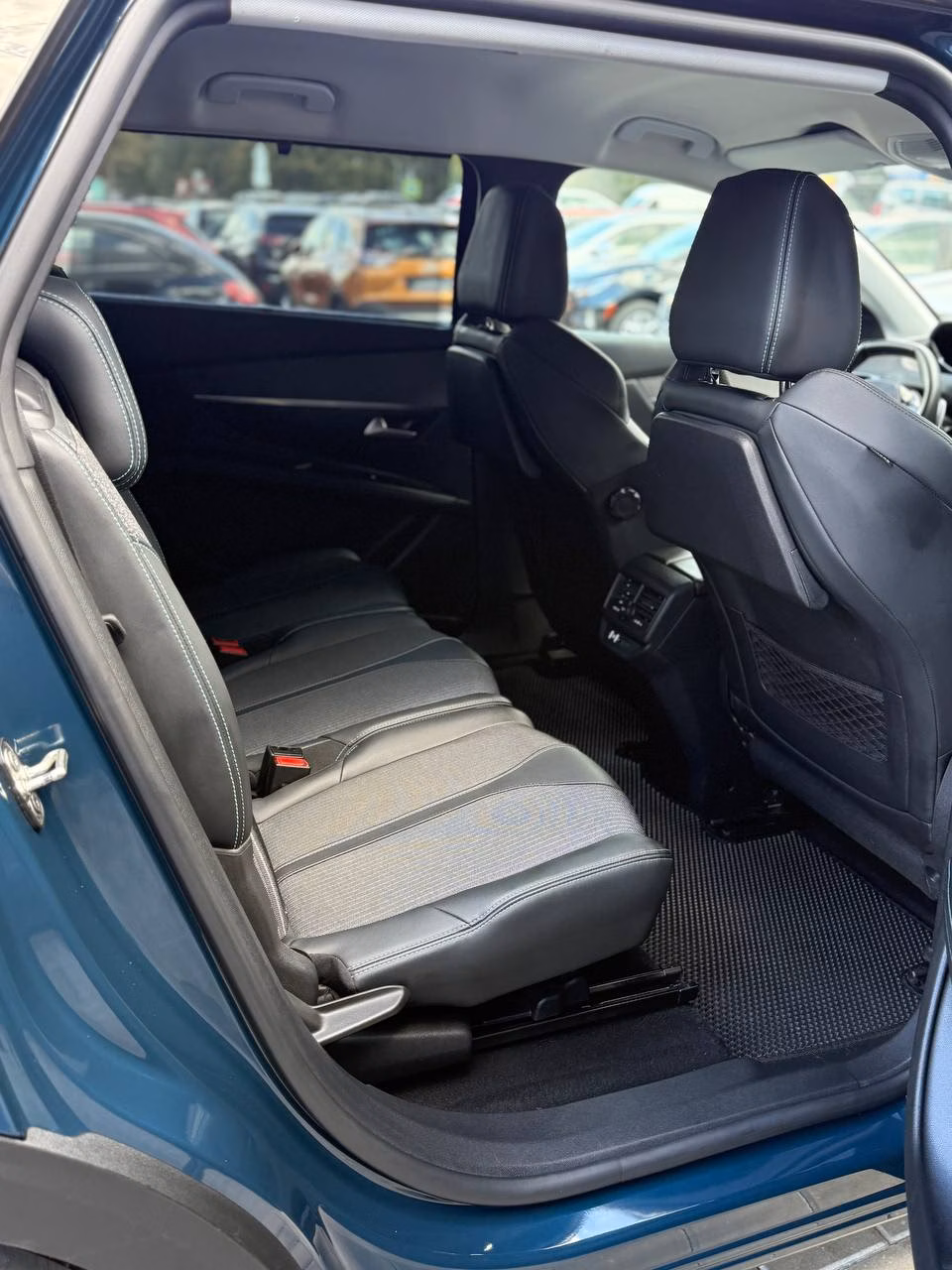 Peugeot 5008 фото 11