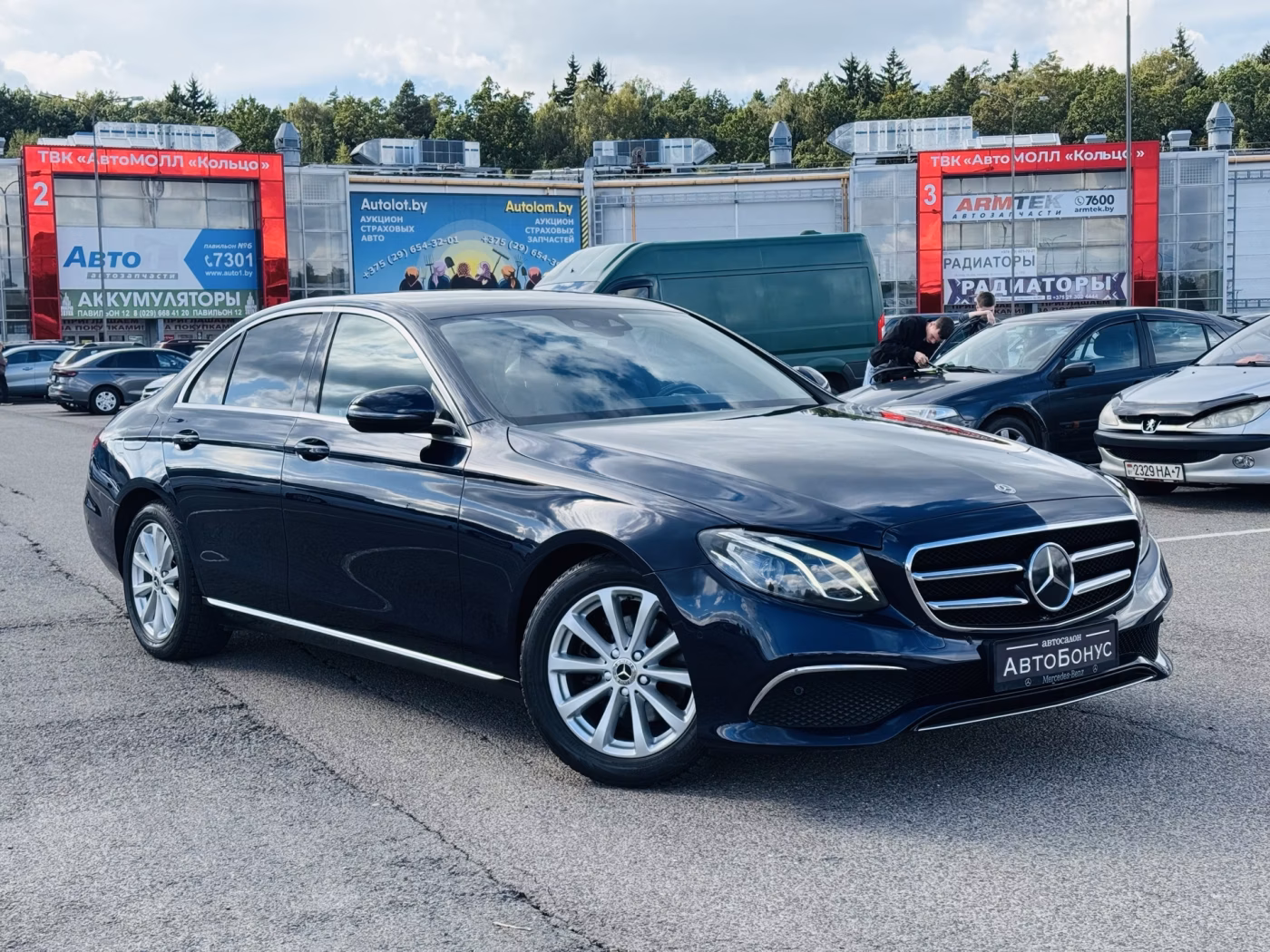 Mercedes-Benz E-Класс фото 3