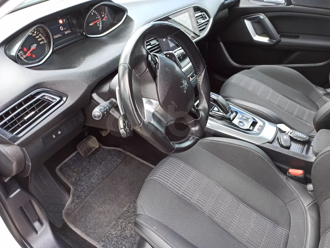 Peugeot 308 фото 6