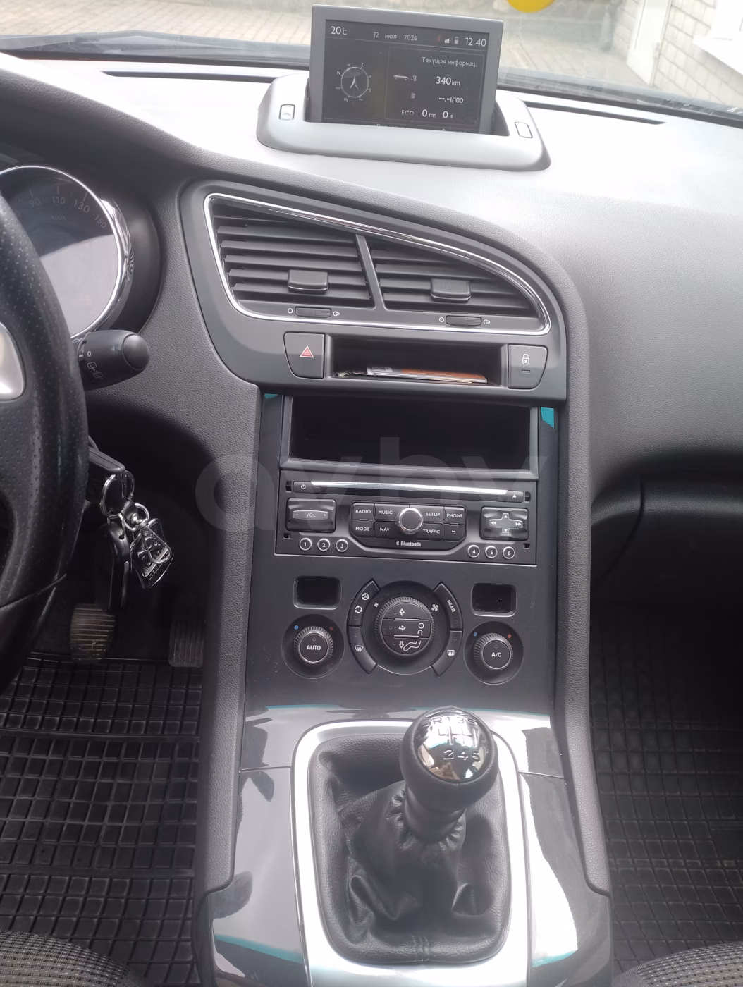 Peugeot 5008 фото 10