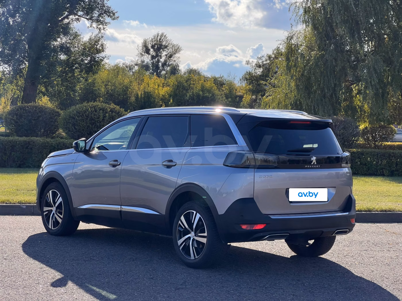 Peugeot 5008 фото 9