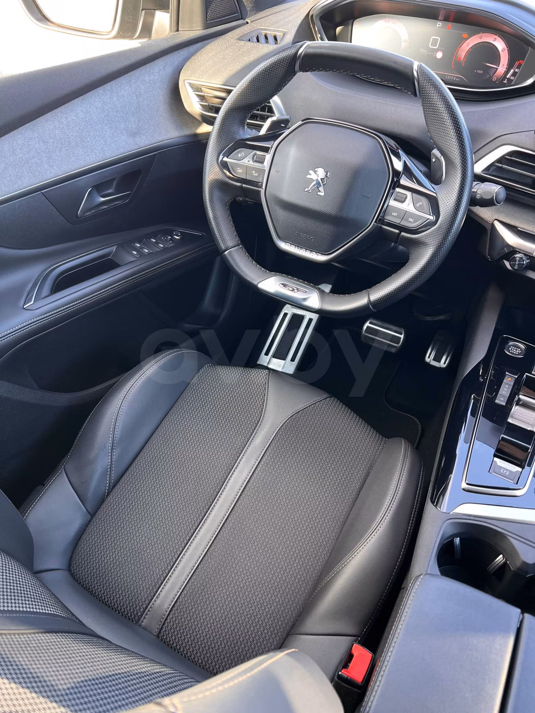Peugeot 5008 фото 16
