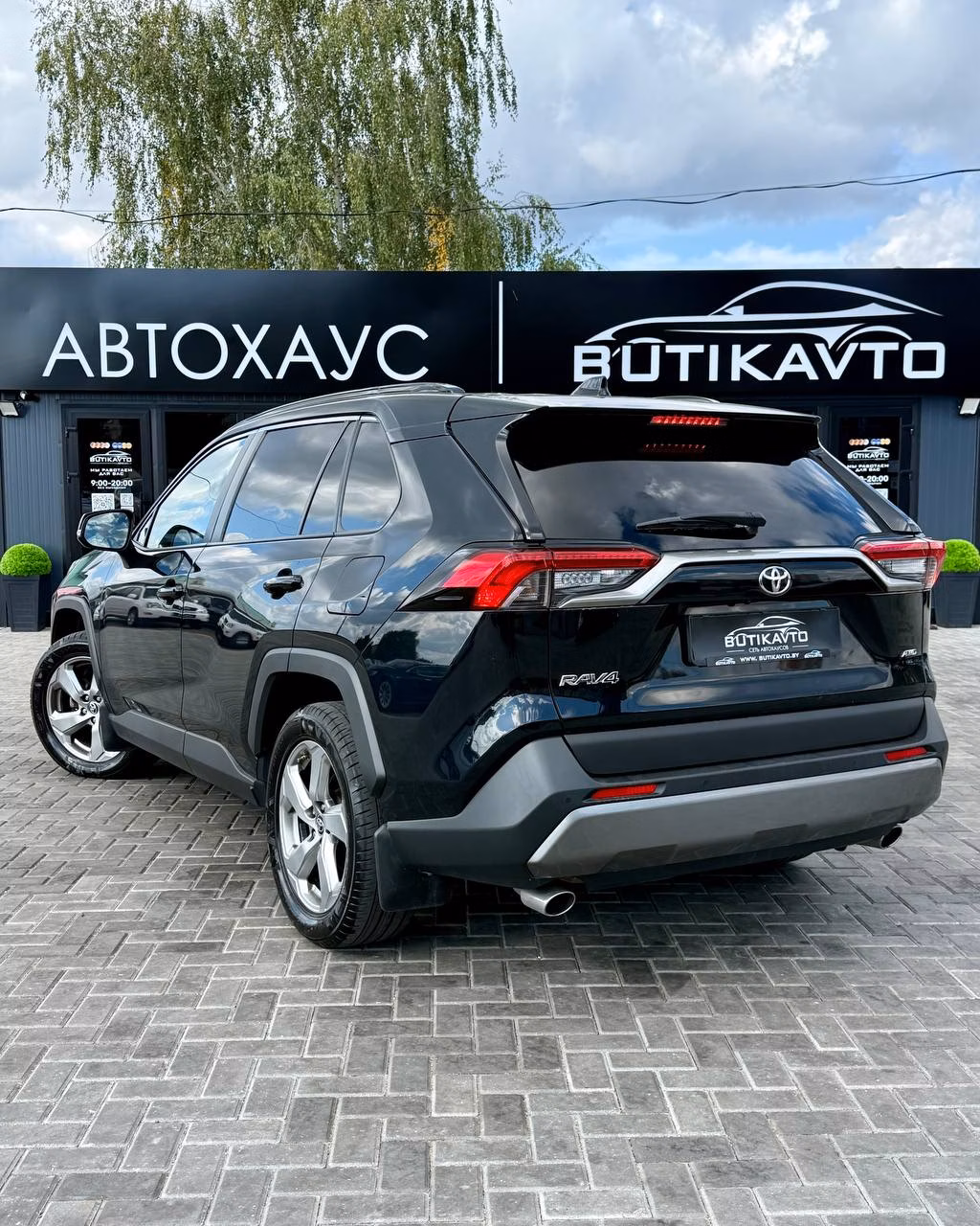 Toyota RAV4 фото 5