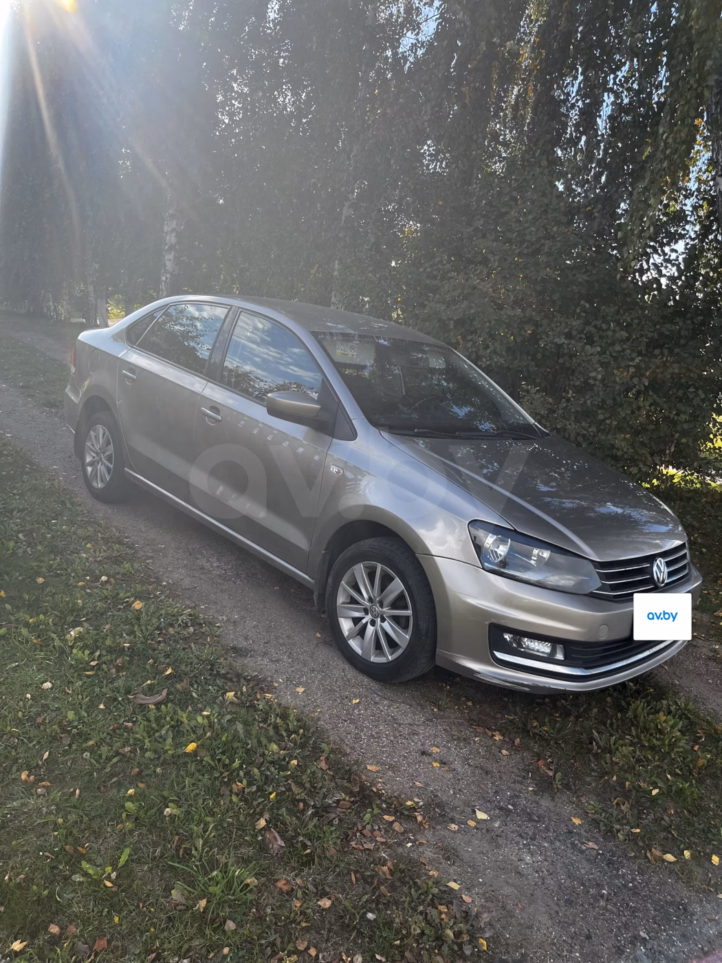 Volkswagen Polo Sedan фото 8